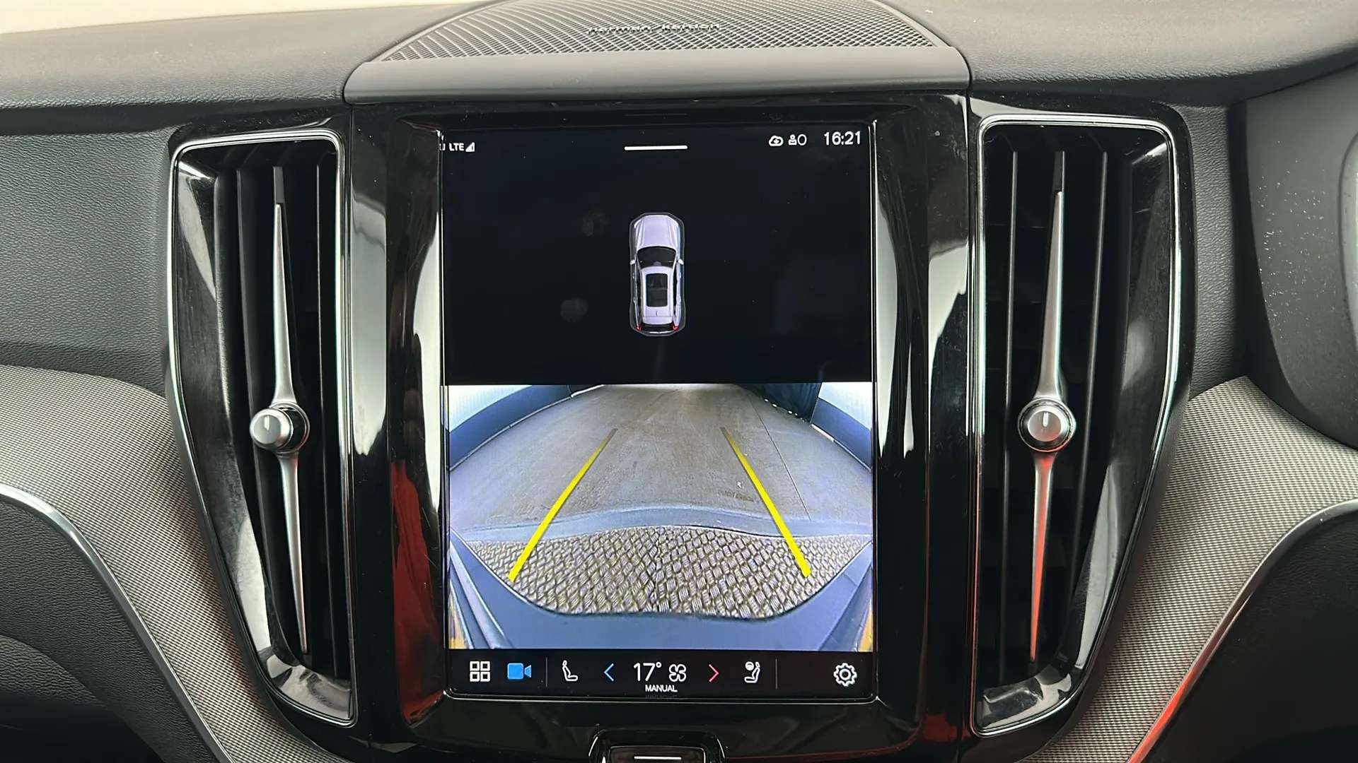 2023 VOLVO XC60 2023 VOLVO XC60
