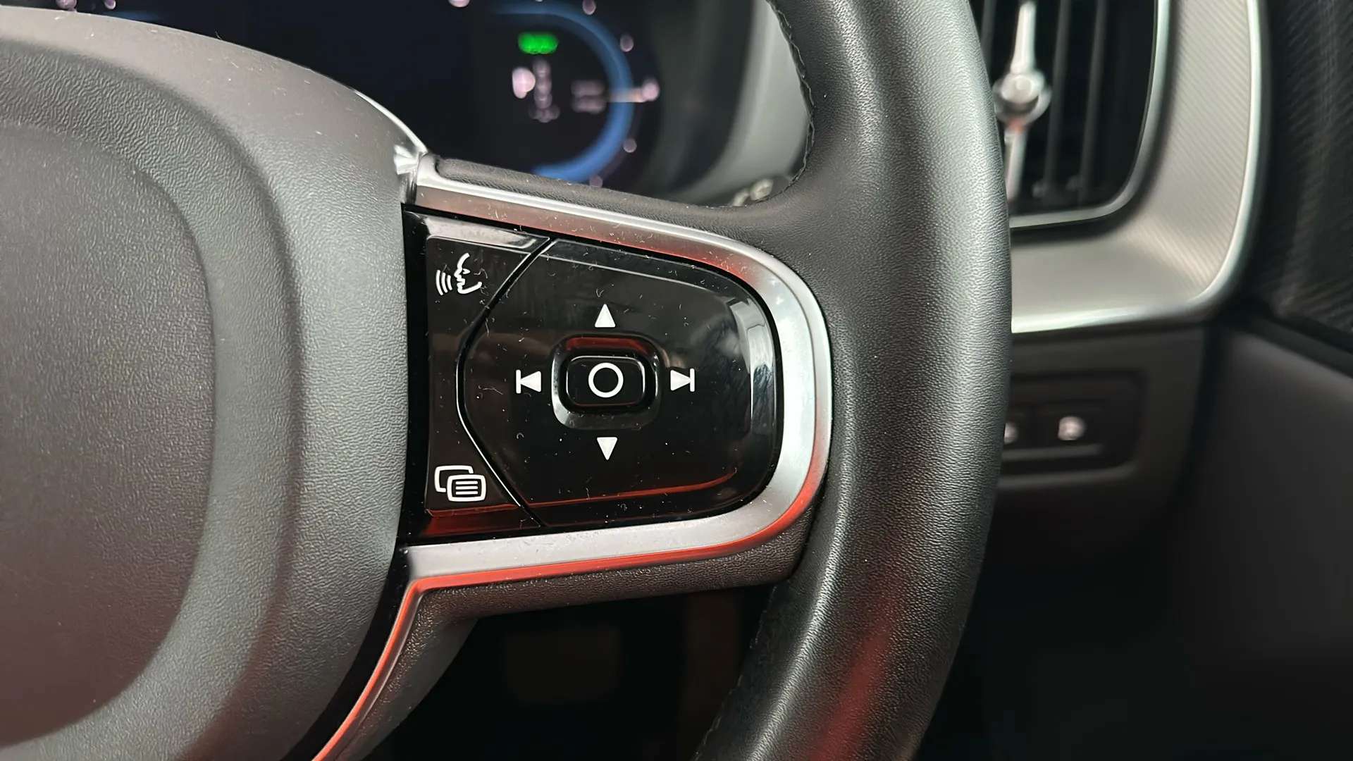 2023 VOLVO XC60 2023 VOLVO XC60
