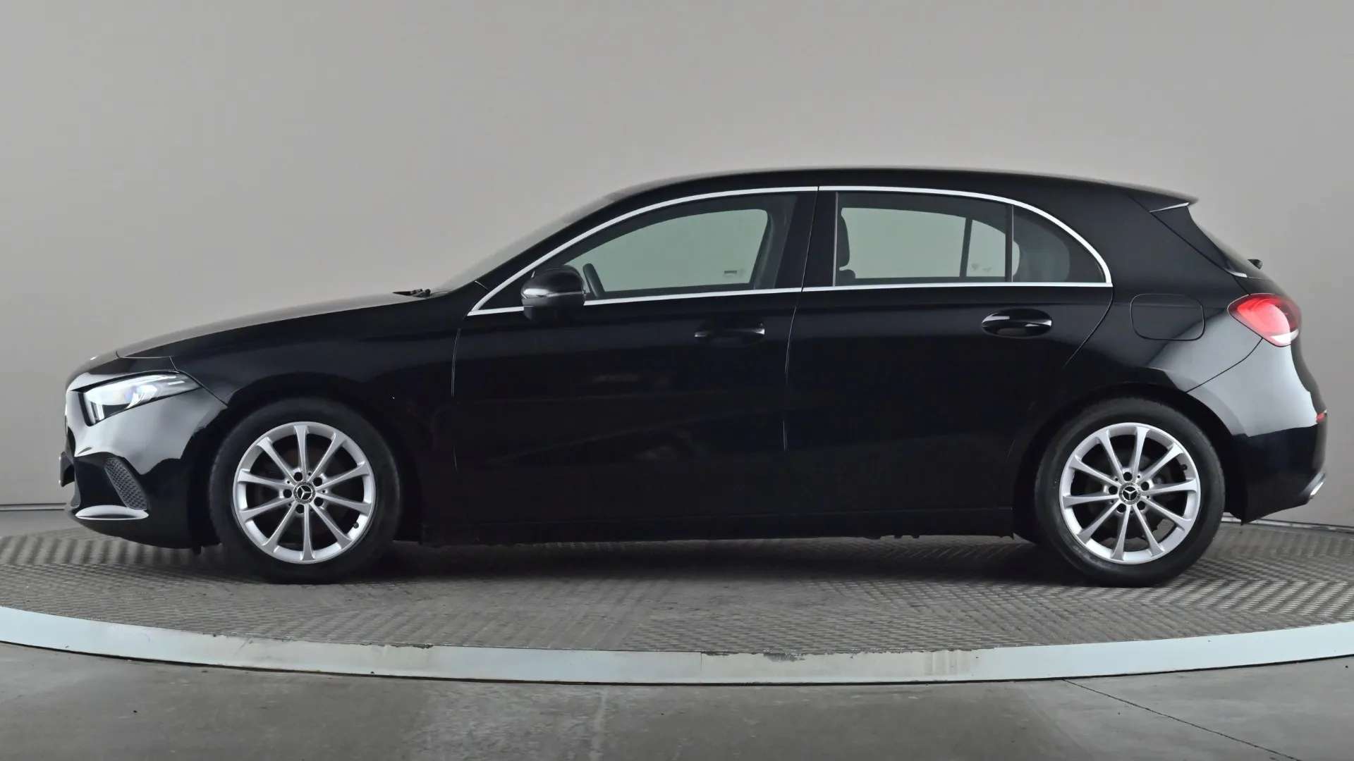 A 2019 MERCEDES-BENZ A CLASS A180d Sport Auto A 2019 MERCEDES-BENZ A CLASS A180d Sport Auto