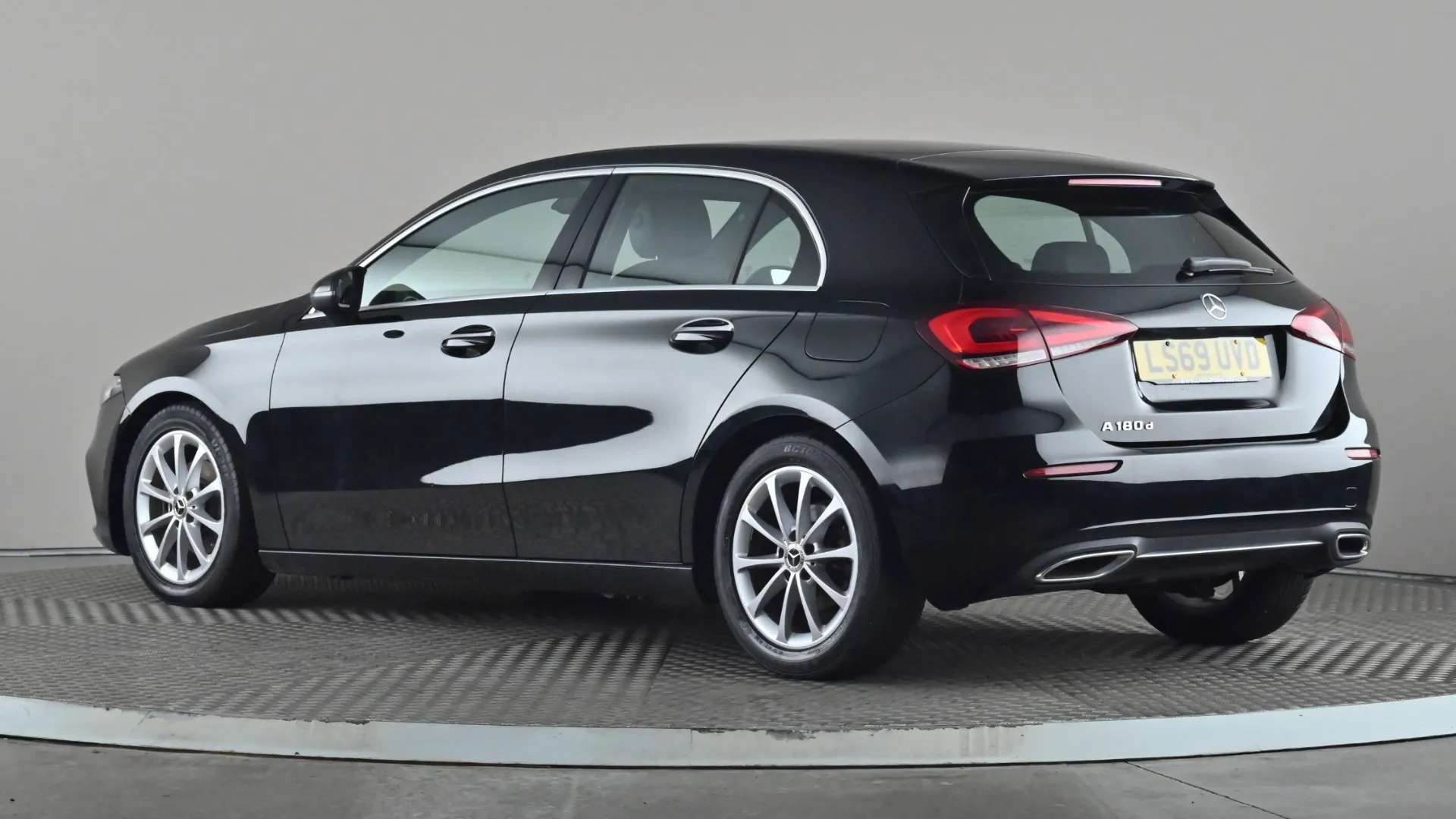 A 2019 MERCEDES-BENZ A CLASS A180d Sport Auto A 2019 MERCEDES-BENZ A CLASS A180d Sport Auto