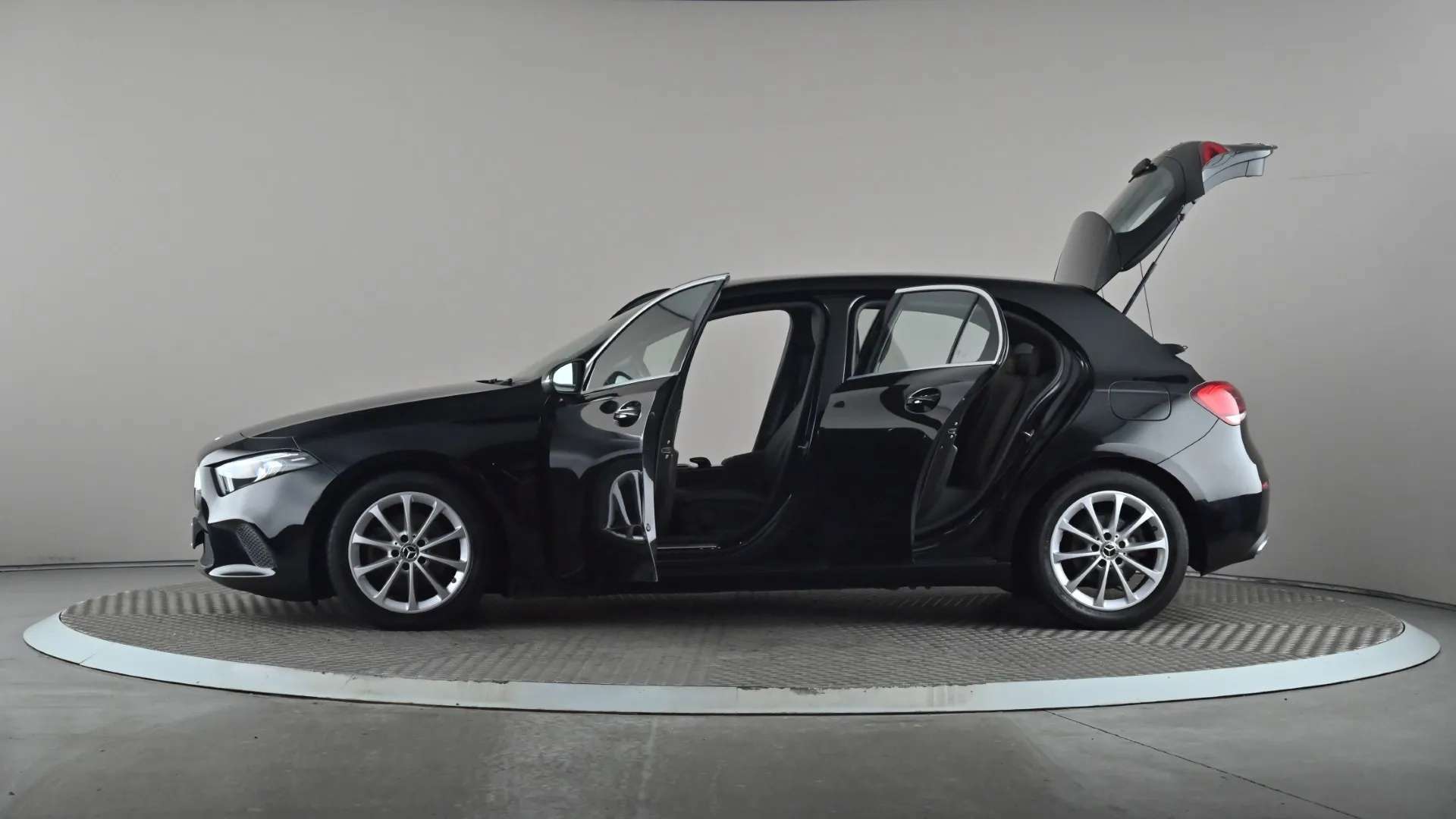 2019 MERCEDES-BENZ A CLASS 2019 MERCEDES-BENZ A CLASS