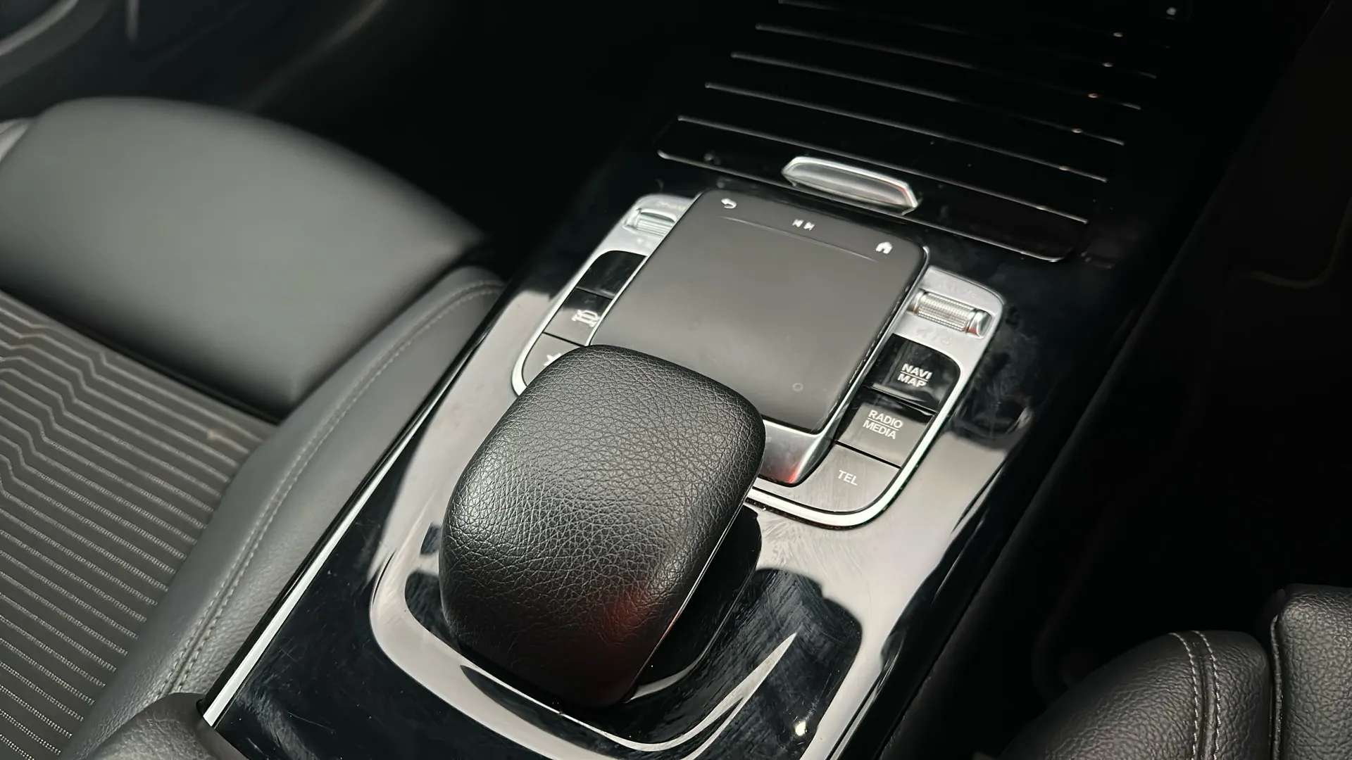 2019 MERCEDES-BENZ A CLASS 2019 MERCEDES-BENZ A CLASS