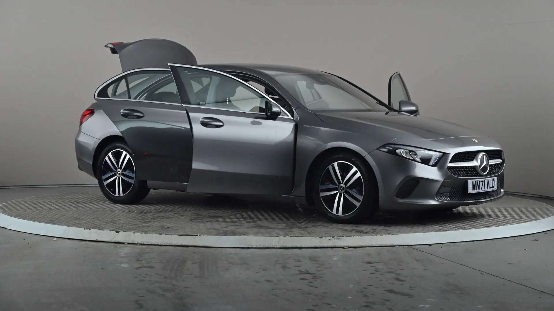 2021 MERCEDES-BENZ A CLASS 2021 MERCEDES-BENZ A CLASS