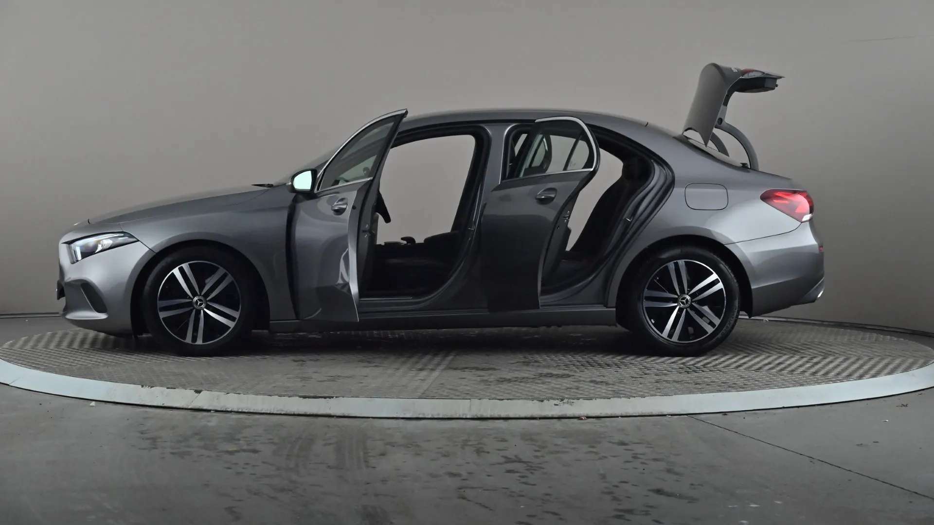 2021 MERCEDES-BENZ A CLASS 2021 MERCEDES-BENZ A CLASS