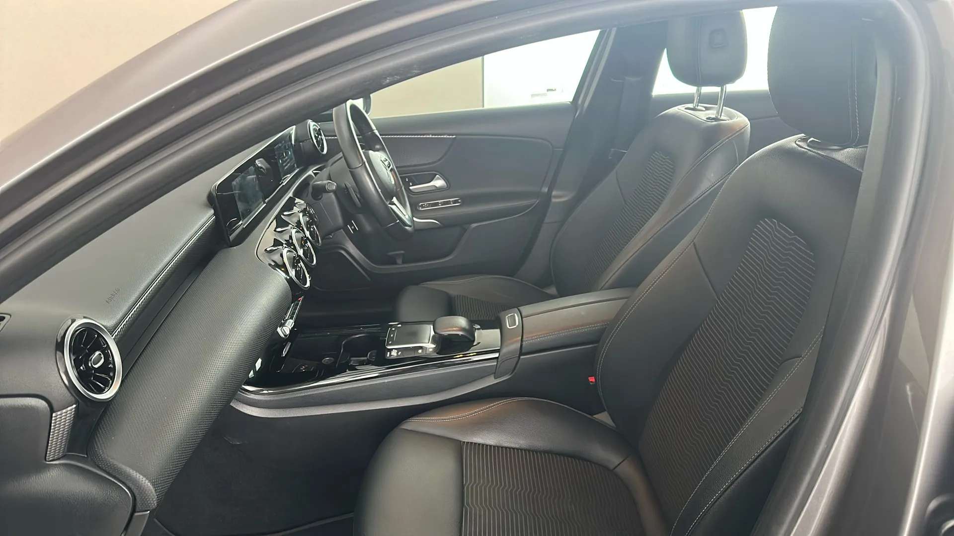 2021 MERCEDES-BENZ A CLASS 2021 MERCEDES-BENZ A CLASS