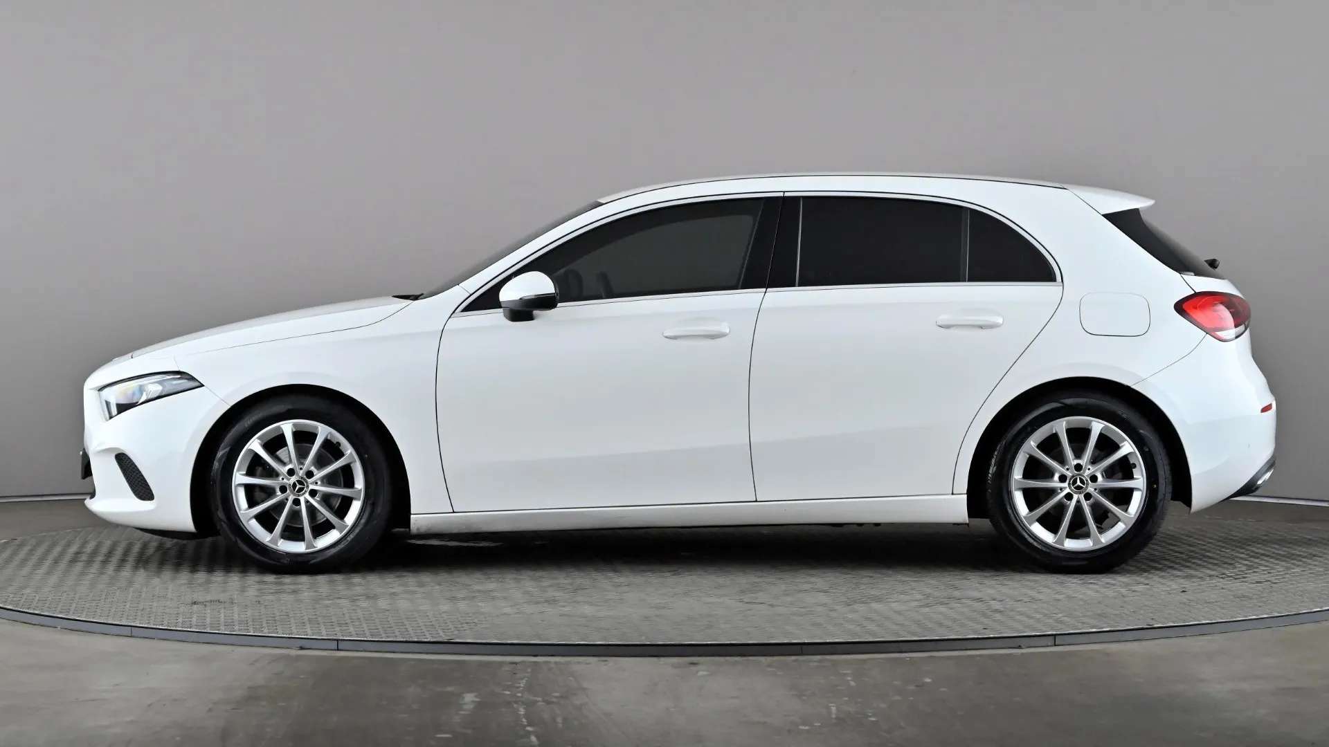 A 2019 MERCEDES-BENZ A CLASS A180d Sport Auto A 2019 MERCEDES-BENZ A CLASS A180d Sport Auto