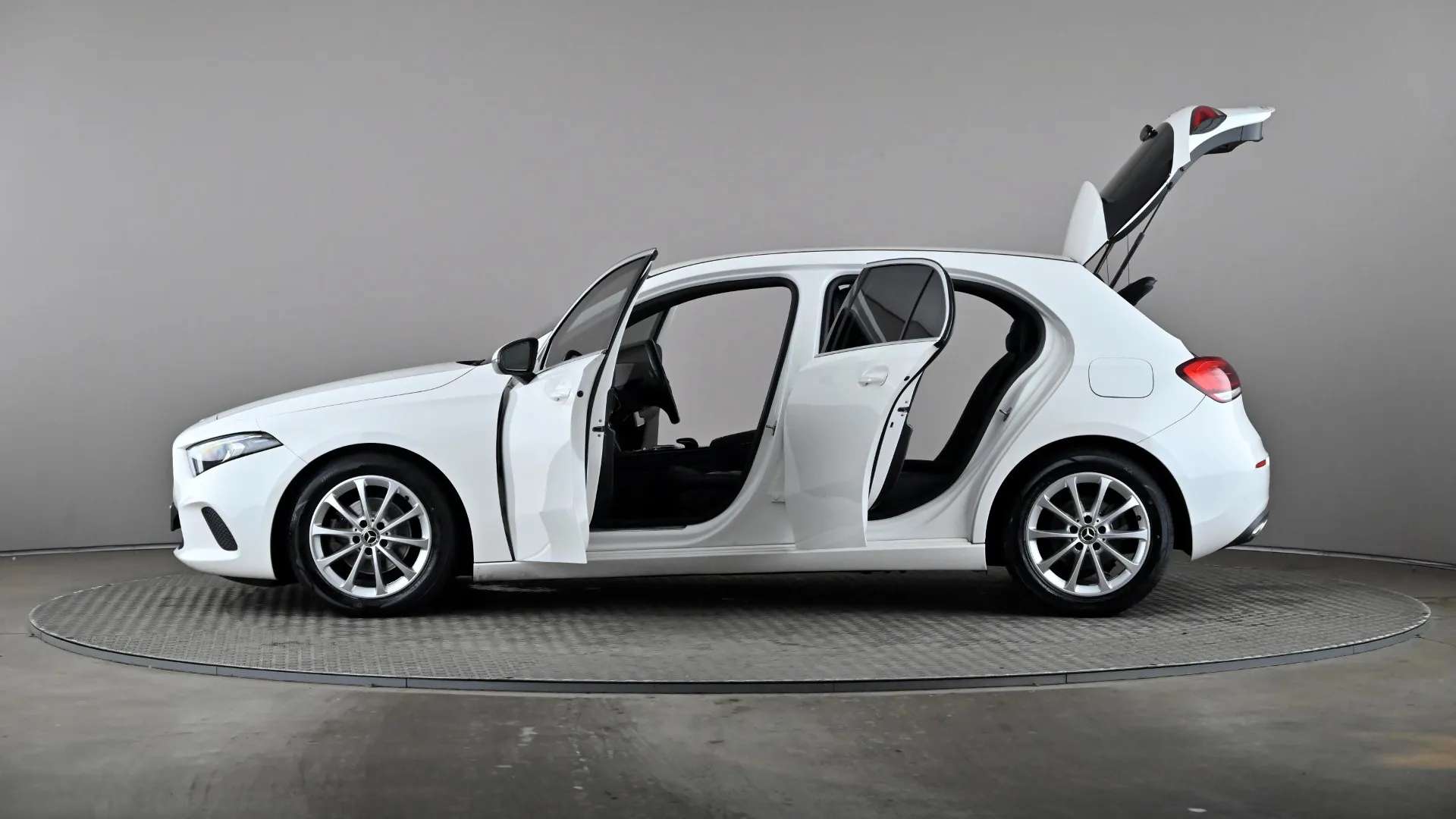 2019 MERCEDES-BENZ A CLASS 2019 MERCEDES-BENZ A CLASS