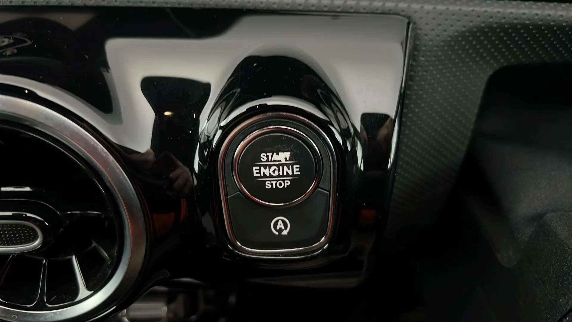 2019 MERCEDES-BENZ A CLASS 2019 MERCEDES-BENZ A CLASS