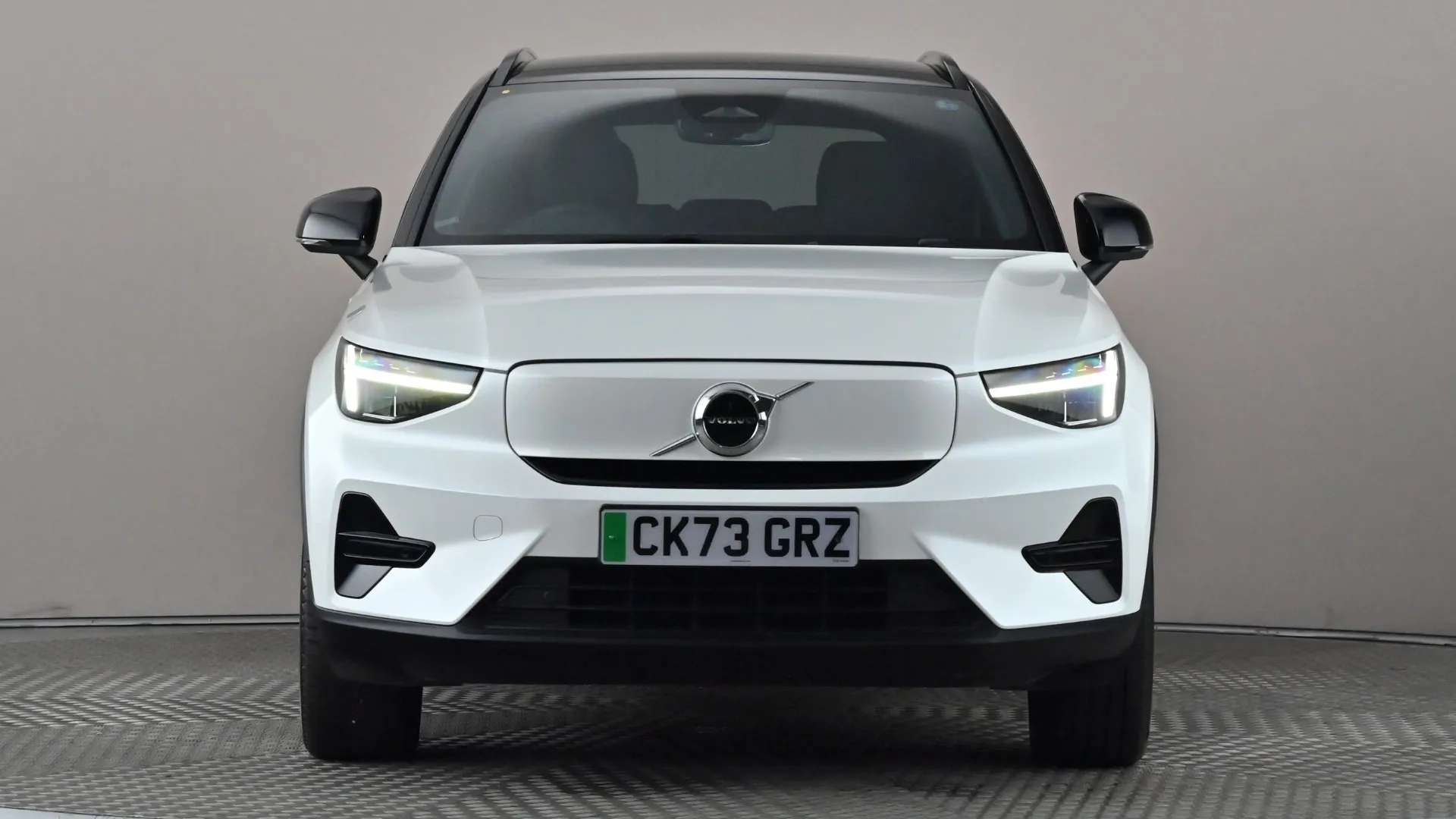 A 2023 VOLVO XC40 300kW Recharge Twin Core 82kWh AWD Auto A 2023 VOLVO XC40 300kW Recharge Twin Core 82kWh AWD Auto