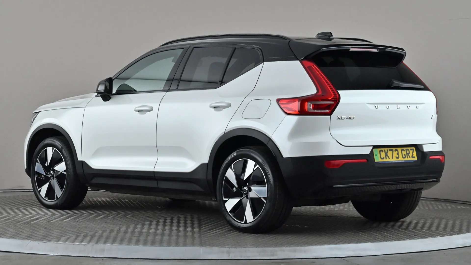 A 2023 VOLVO XC40 300kW Recharge Twin Core 82kWh AWD Auto A 2023 VOLVO XC40 300kW Recharge Twin Core 82kWh AWD Auto