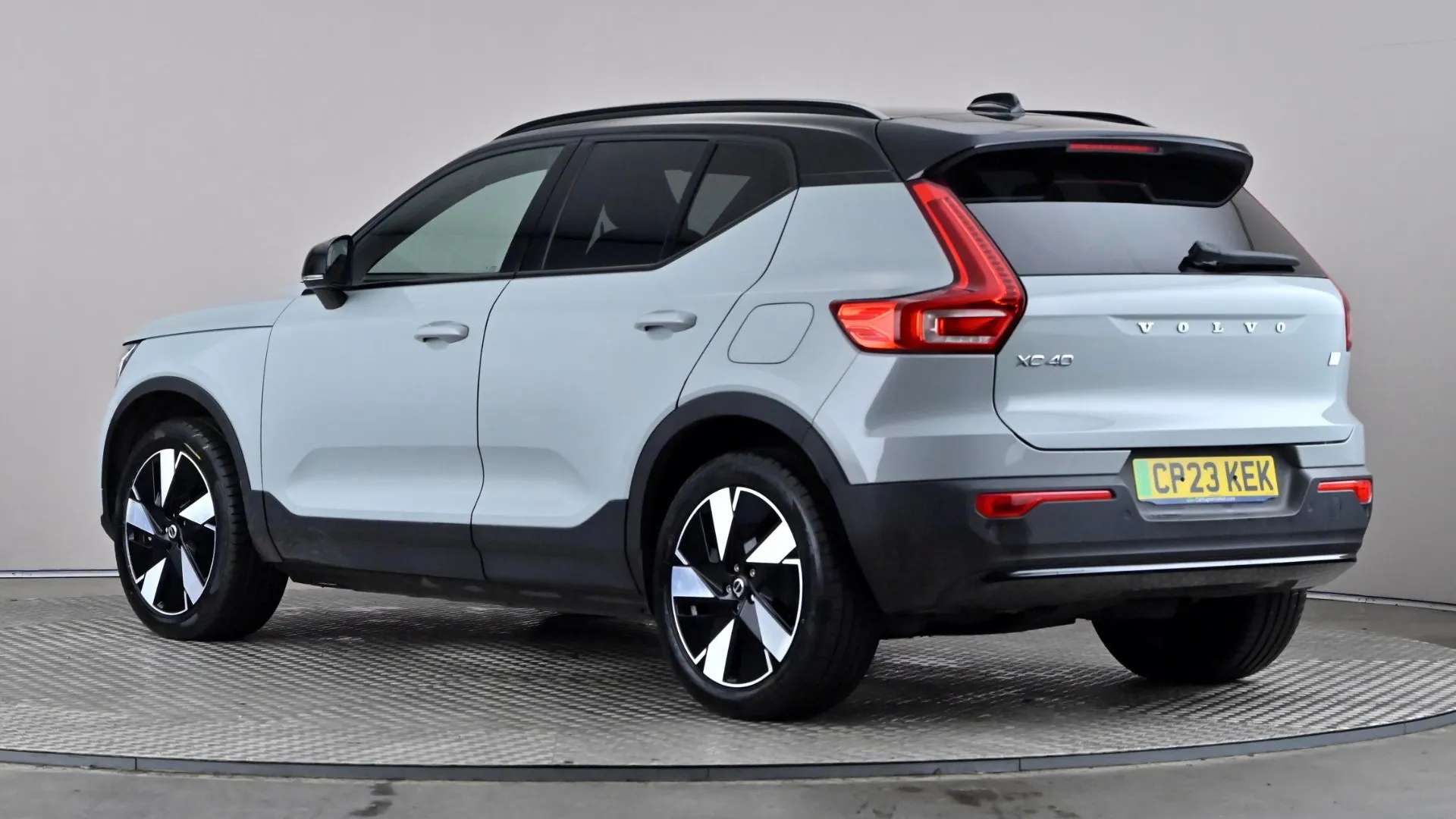 A 2023 VOLVO XC40 300kW Recharge Twin Plus 82kWh AWD Auto A 2023 VOLVO XC40 300kW Recharge Twin Plus 82kWh AWD Auto