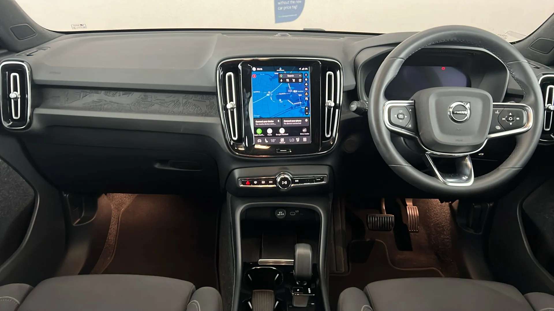 2023 VOLVO XC40 2023 VOLVO XC40
