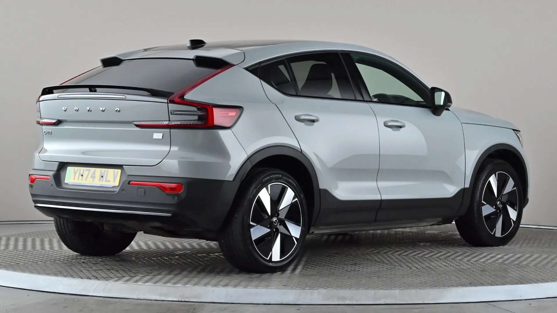 2024 VOLVO C40 2024 VOLVO C40
