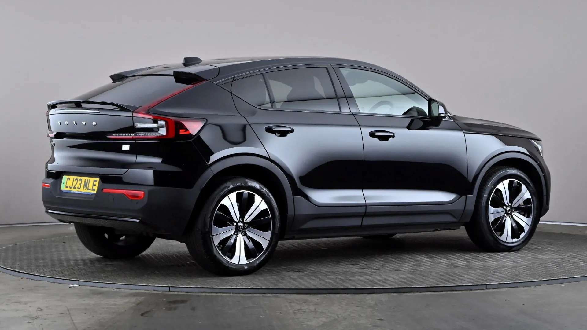 2023 VOLVO C40 2023 VOLVO C40