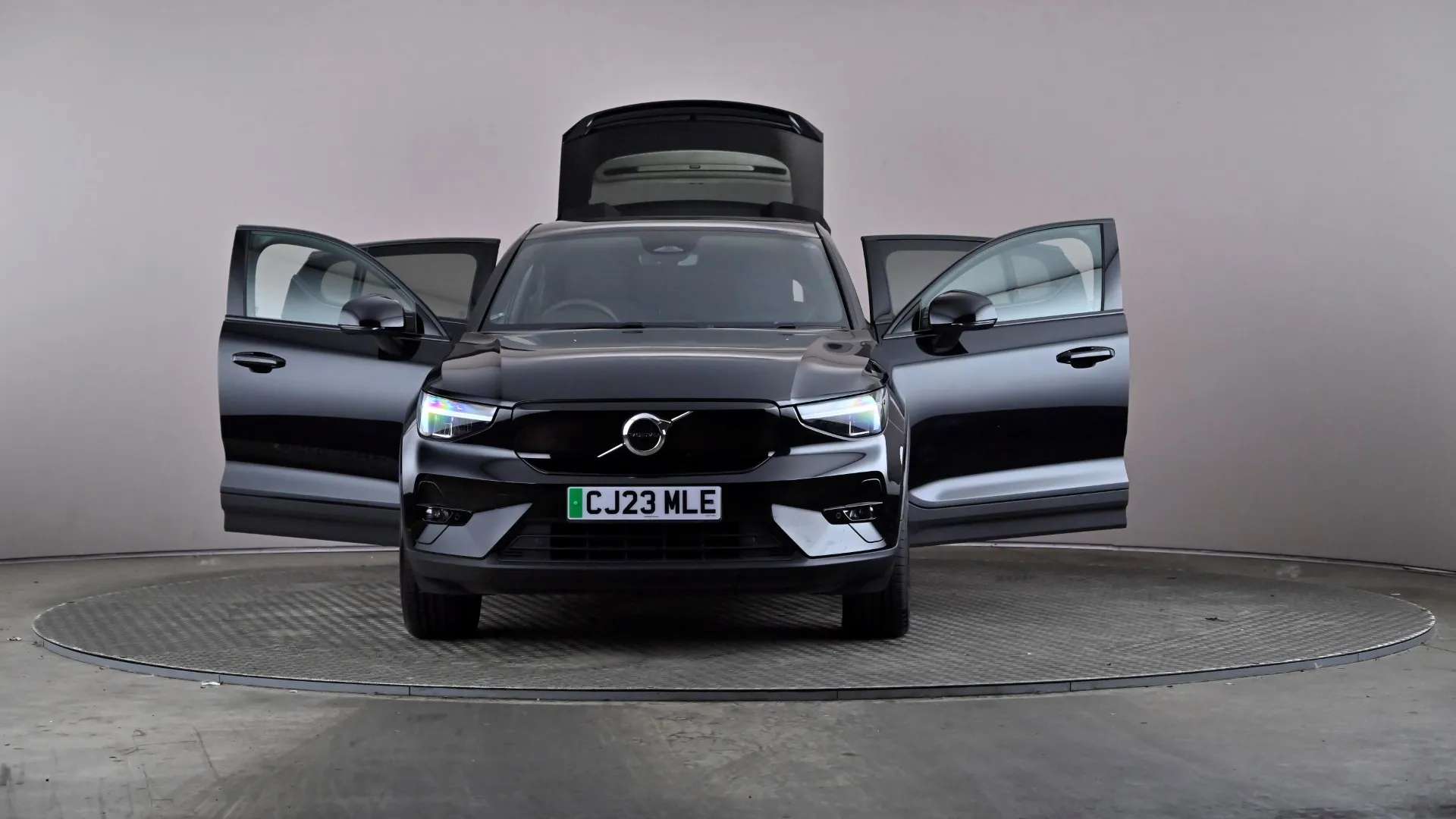 2023 VOLVO C40 2023 VOLVO C40