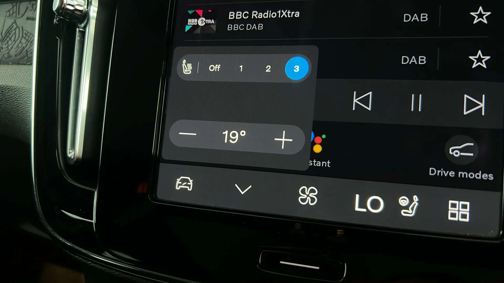2023 VOLVO C40 2023 VOLVO C40