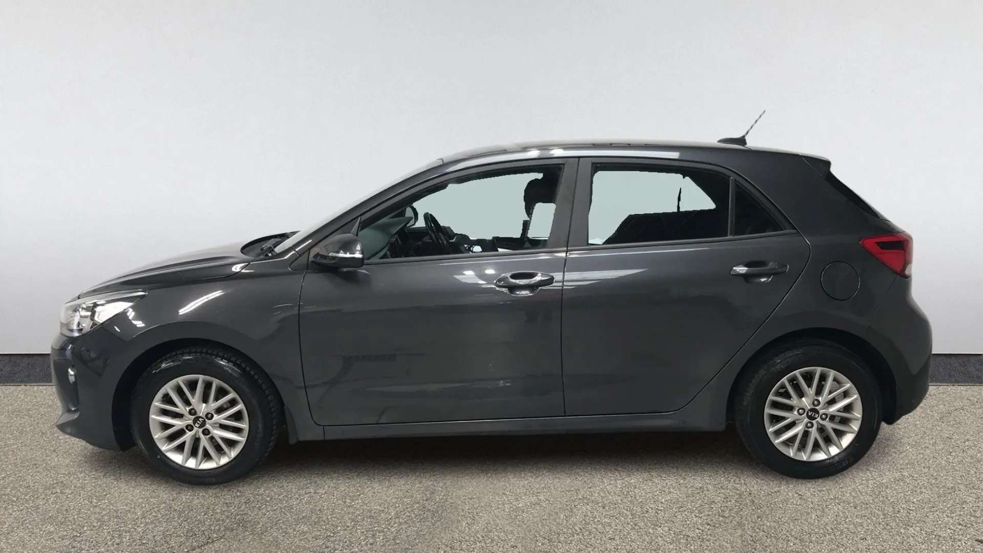 A 2018 KIA RIO 1.4 2 A 2018 KIA RIO 1.4 2