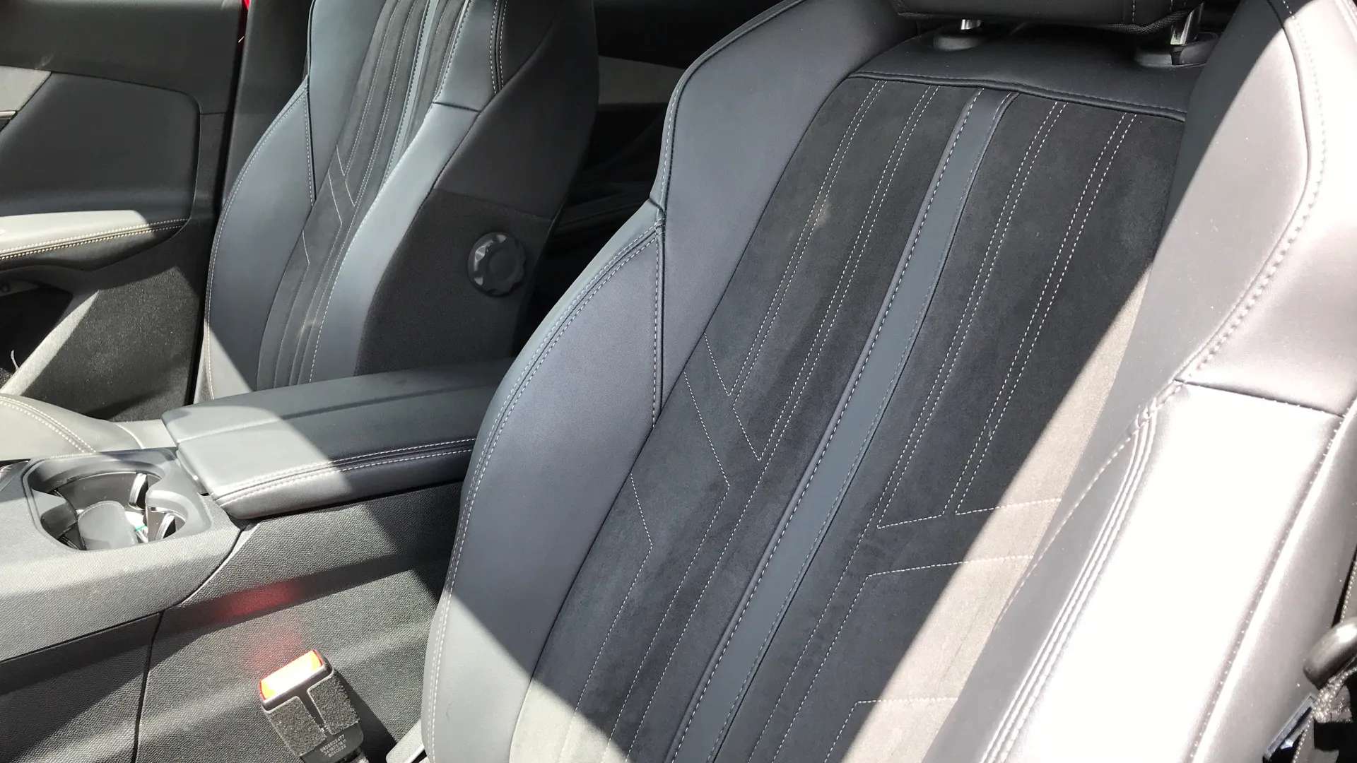 2022 PEUGEOT 3008 2022 PEUGEOT 3008
