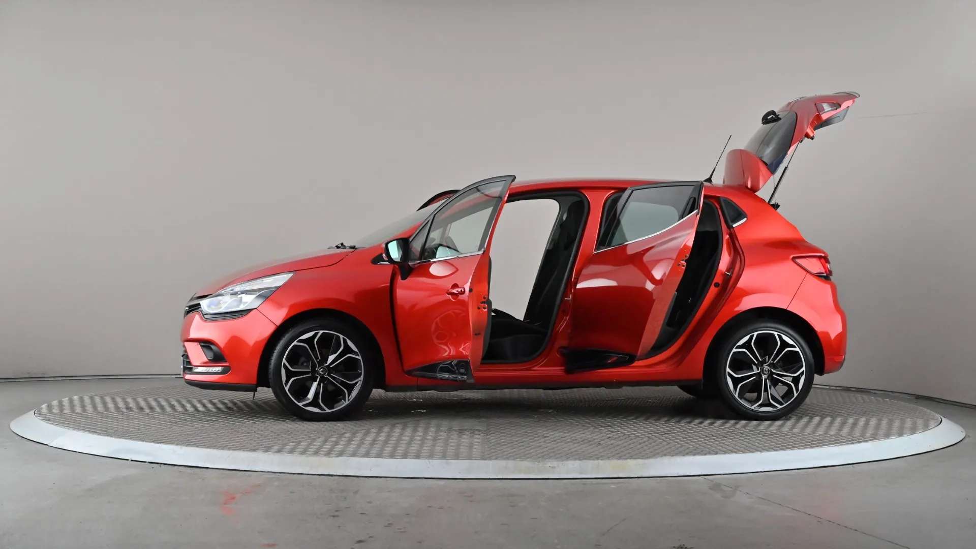 2019 RENAULT CLIO 2019 RENAULT CLIO