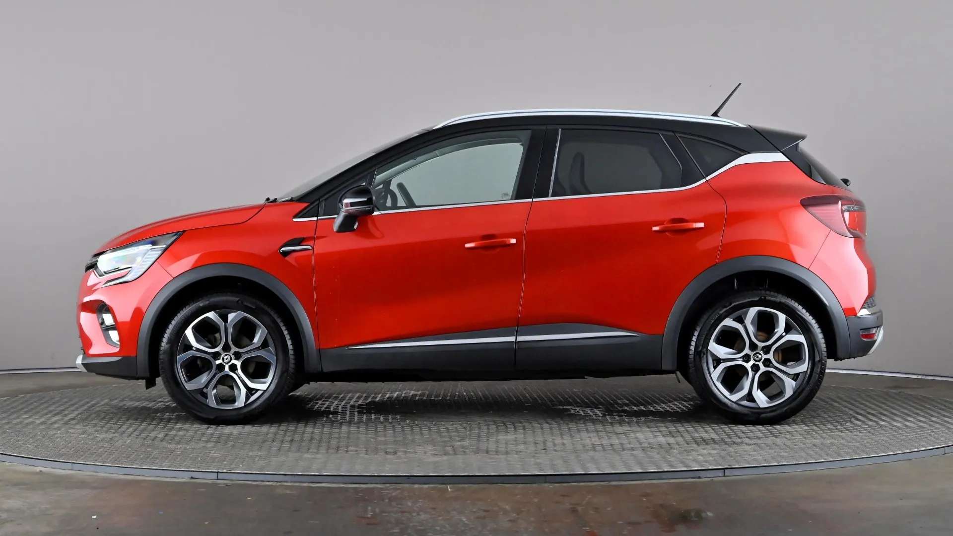 A 2022 RENAULT CAPTUR 1.0 TCE 90 SE Edition A 2022 RENAULT CAPTUR 1.0 TCE 90 SE Edition