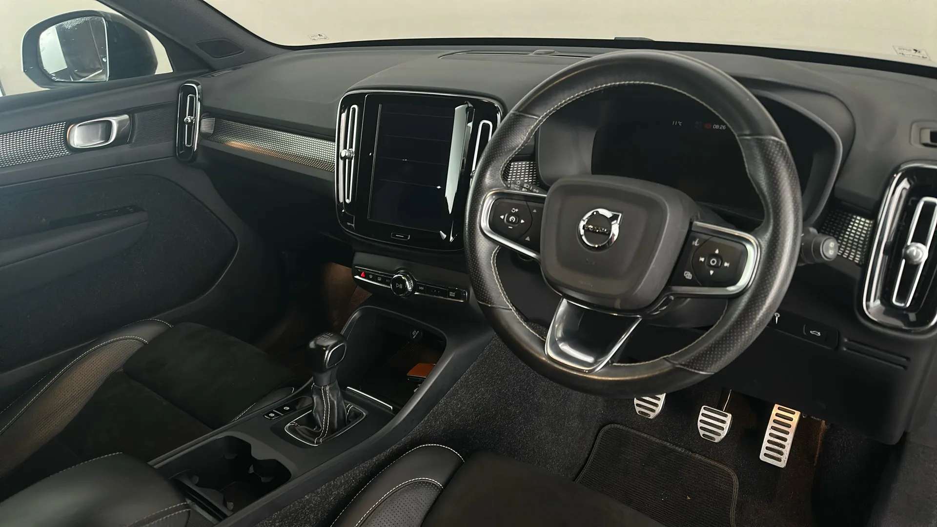 2020 VOLVO XC40 2020 VOLVO XC40