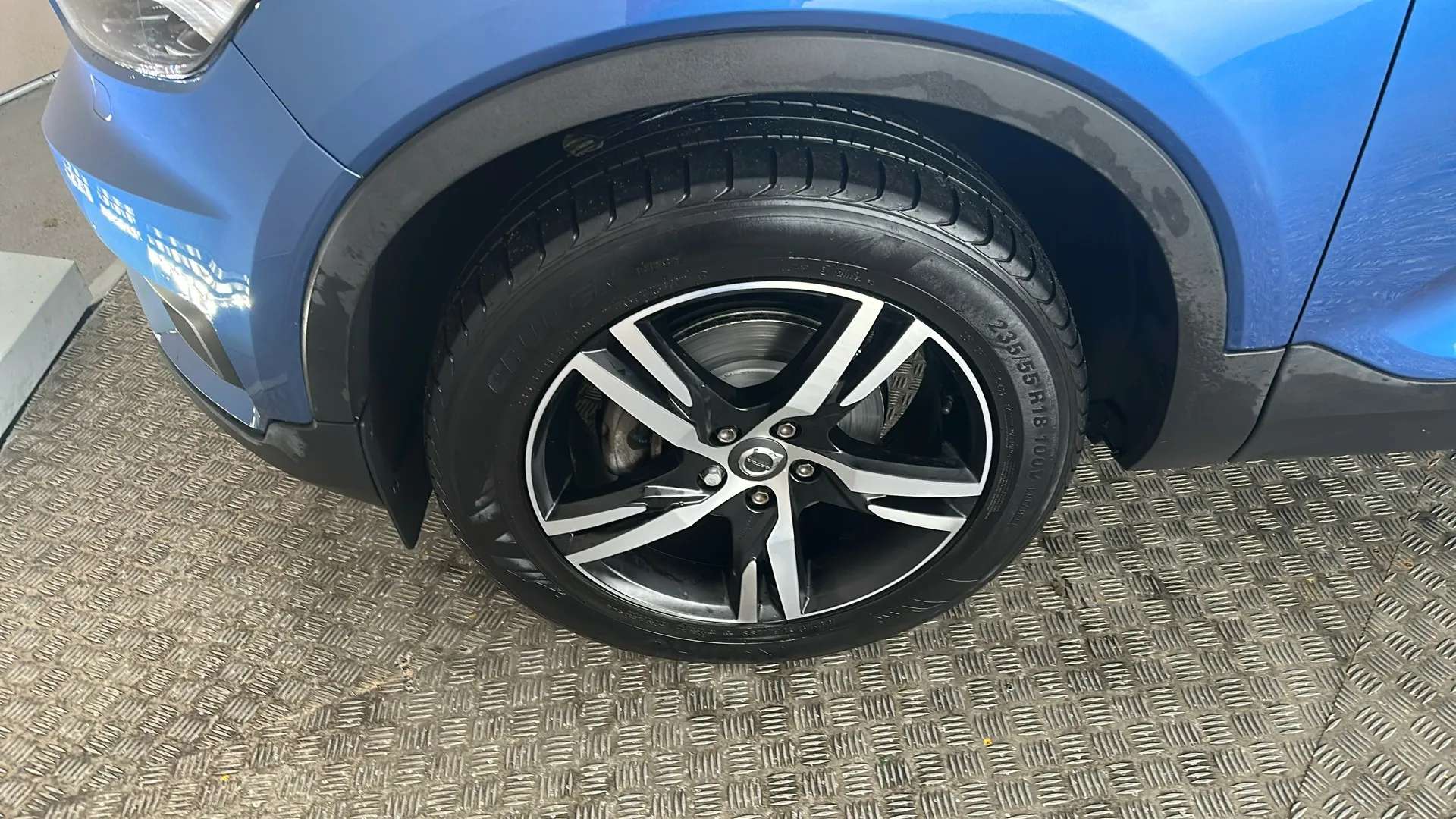 2020 VOLVO XC40 2020 VOLVO XC40