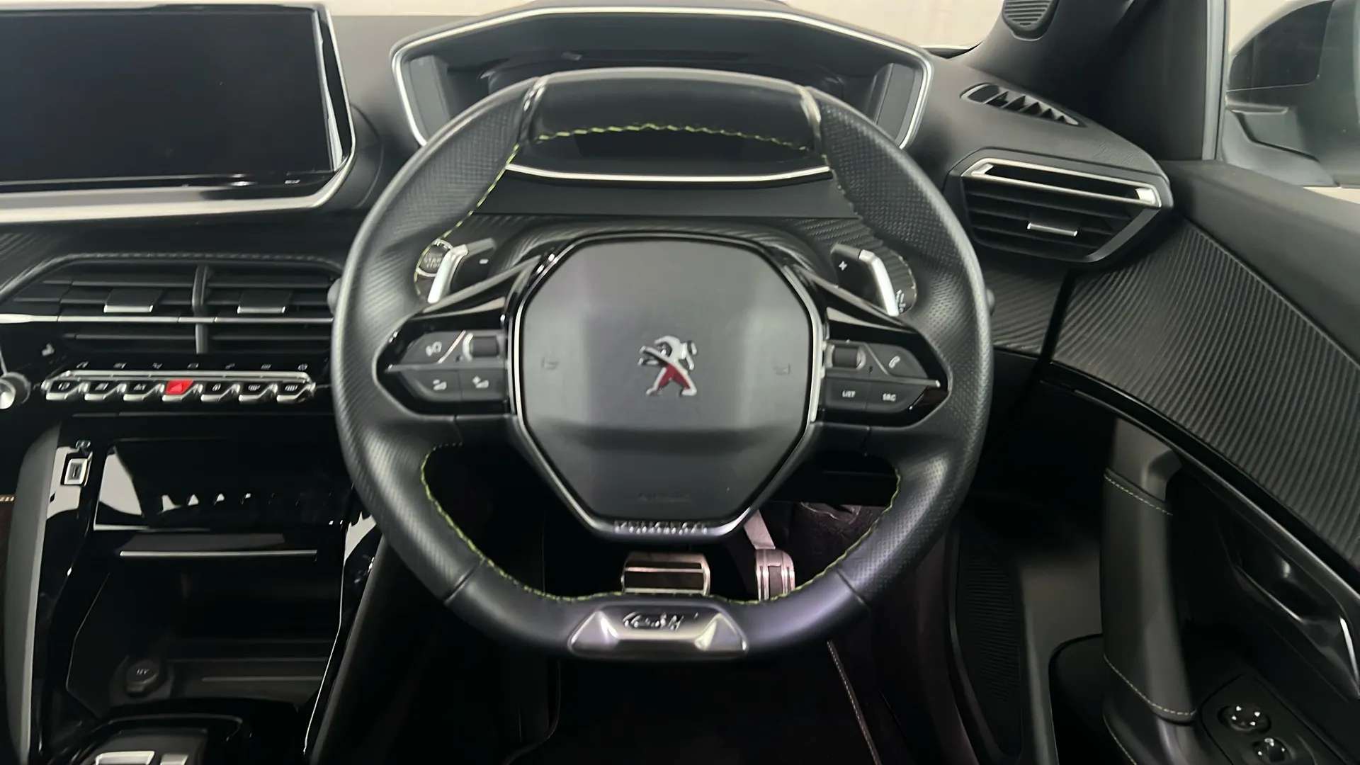 2023 PEUGEOT 2008 2023 PEUGEOT 2008