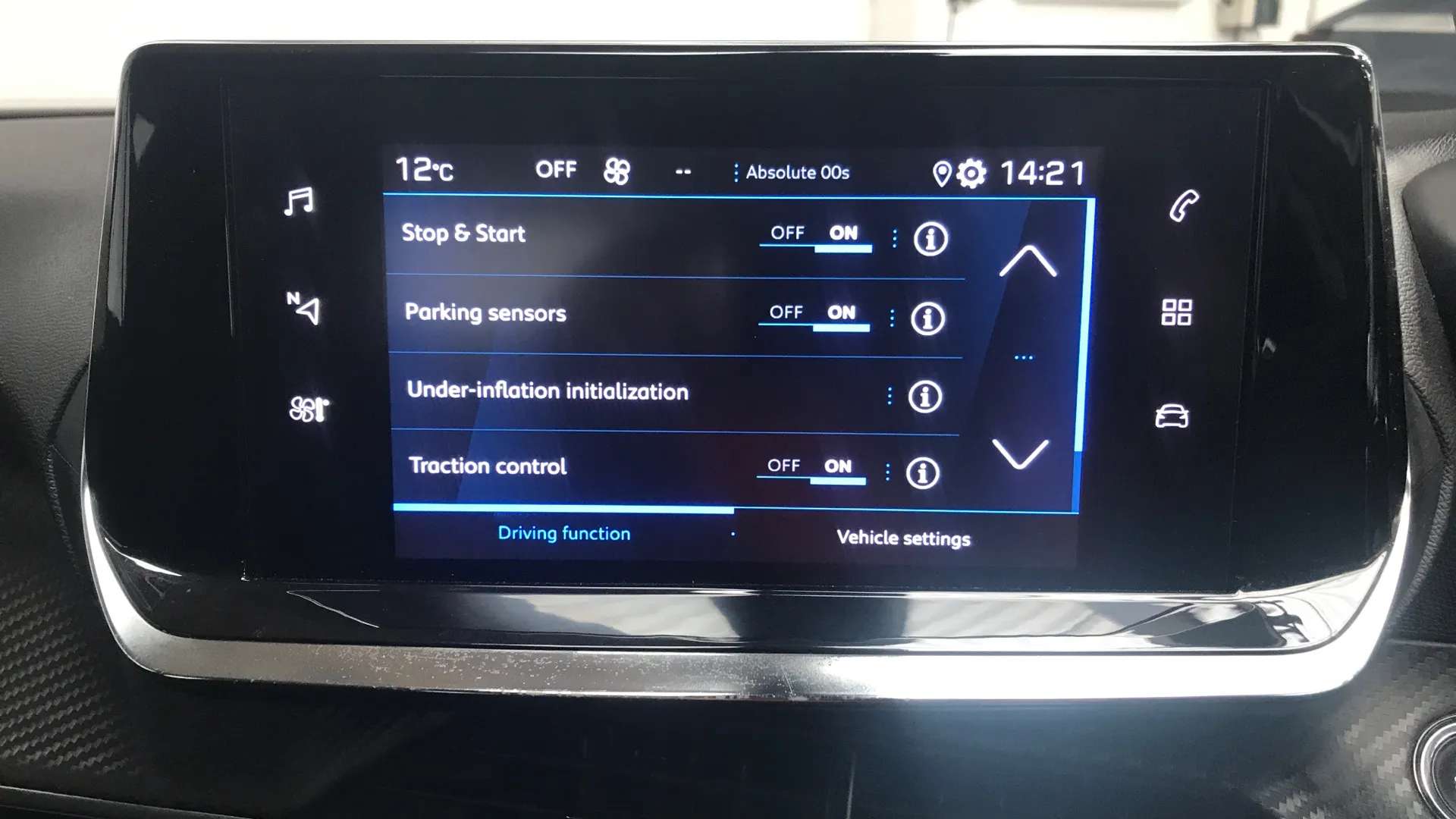 2021 PEUGEOT 2008 2021 PEUGEOT 2008