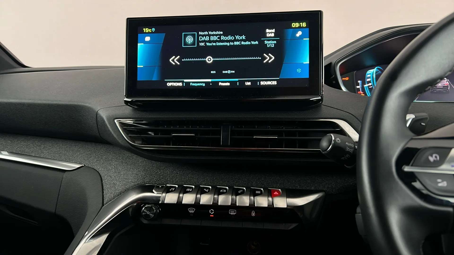 2024 PEUGEOT 3008 2024 PEUGEOT 3008
