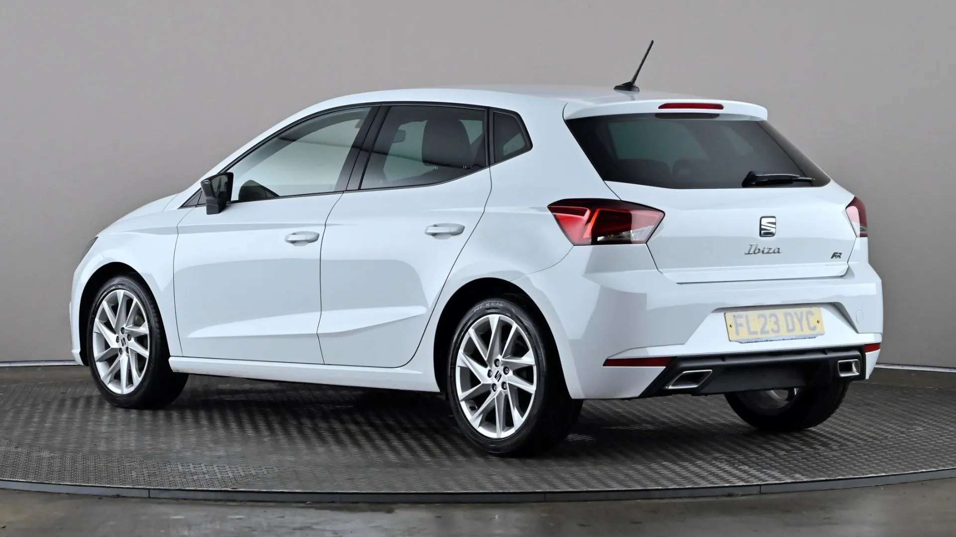 A 2023 SEAT IBIZA 1.0 TSI 95 FR A 2023 SEAT IBIZA 1.0 TSI 95 FR