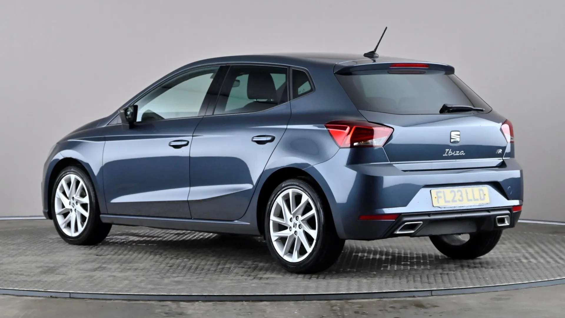 A 2023 SEAT IBIZA 1.0 TSI 95 FR A 2023 SEAT IBIZA 1.0 TSI 95 FR