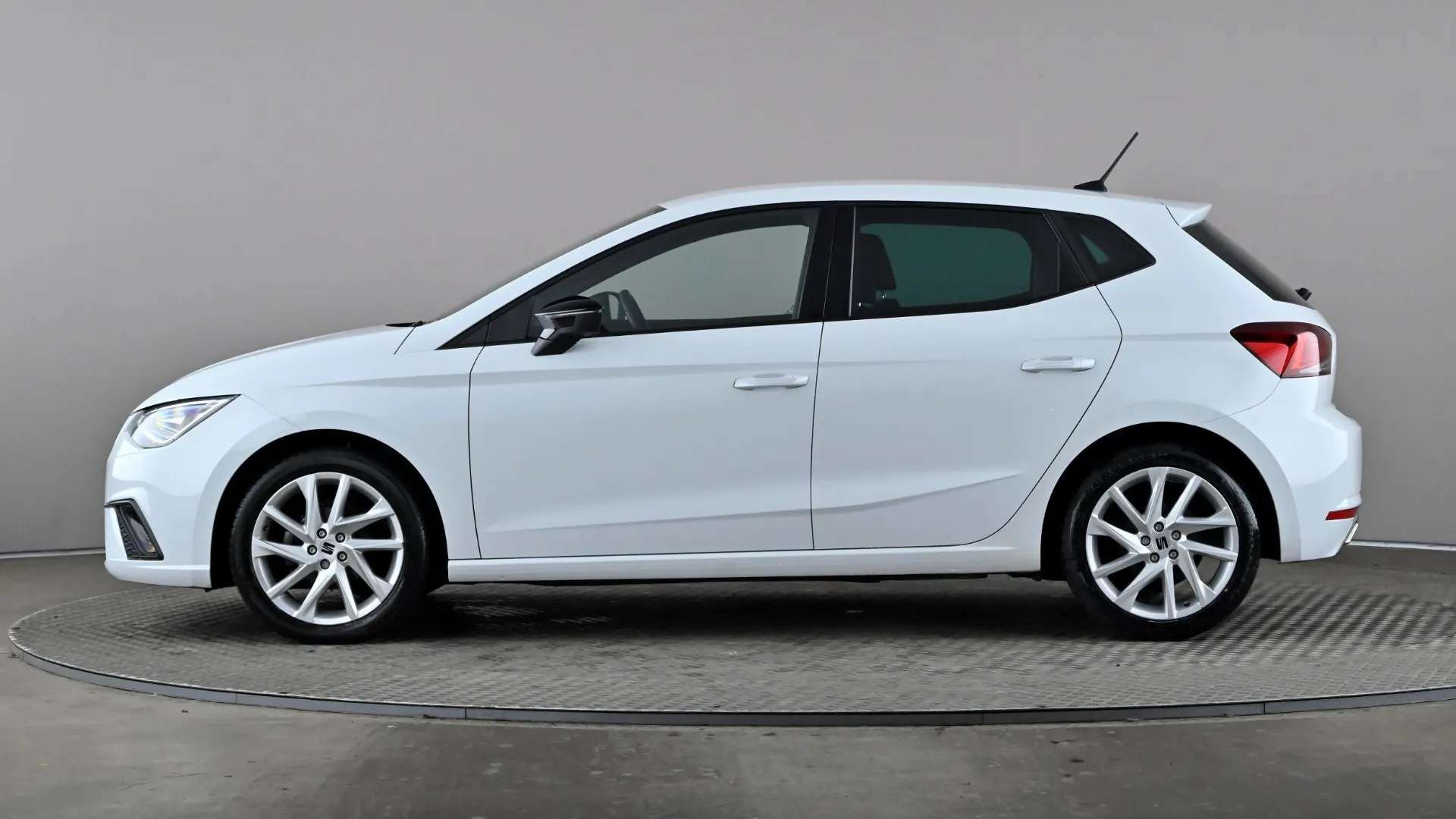 A 2023 SEAT IBIZA 1.0 TSI 95 FR A 2023 SEAT IBIZA 1.0 TSI 95 FR