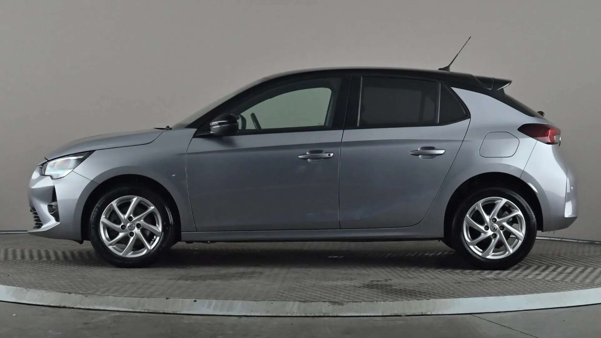 A 2020 VAUXHALL CORSA 1.2 Turbo SRi A 2020 VAUXHALL CORSA 1.2 Turbo SRi