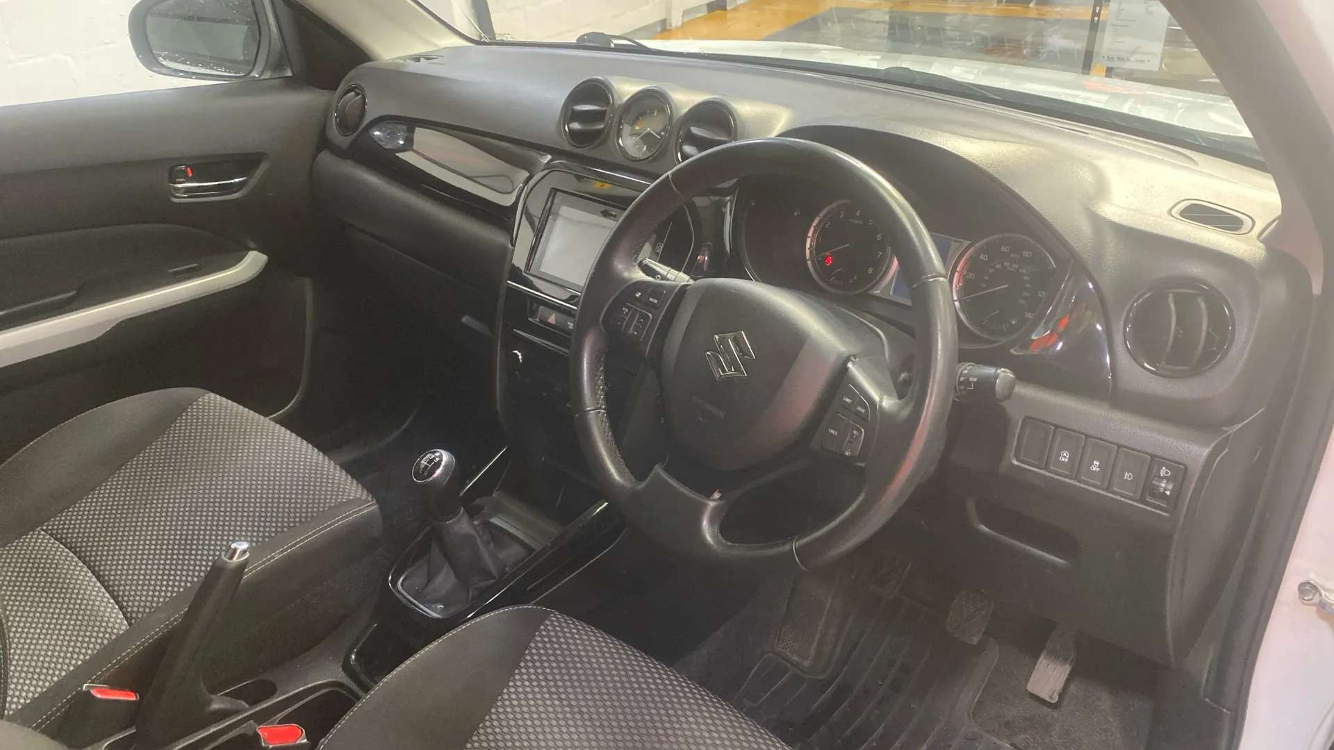 A 2018 SUZUKI VITARA 1.6 SZ-T Kuro A 2018 SUZUKI VITARA 1.6 SZ-T Kuro