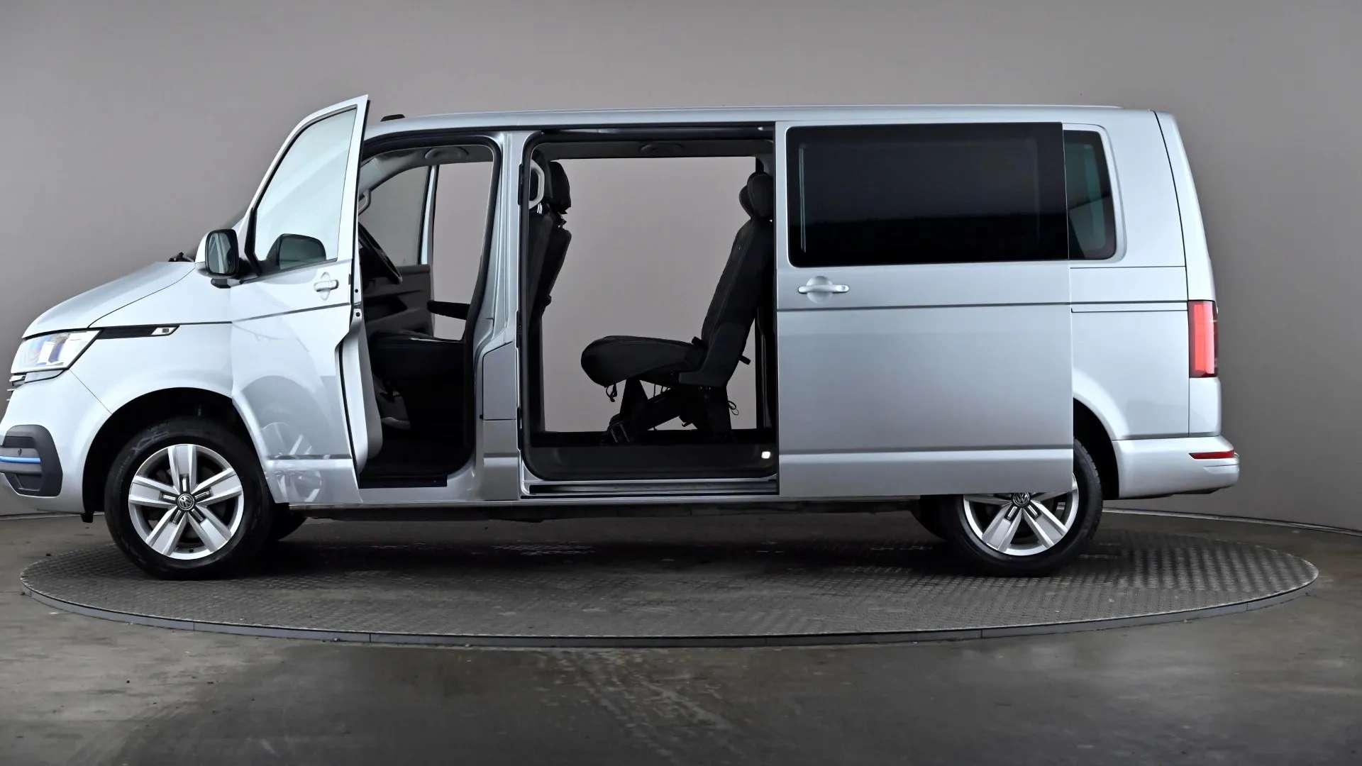 2022 VOLKSWAGEN TRANSPORTER SHUTTLE 2022 VOLKSWAGEN TRANSPORTER SHUTTLE