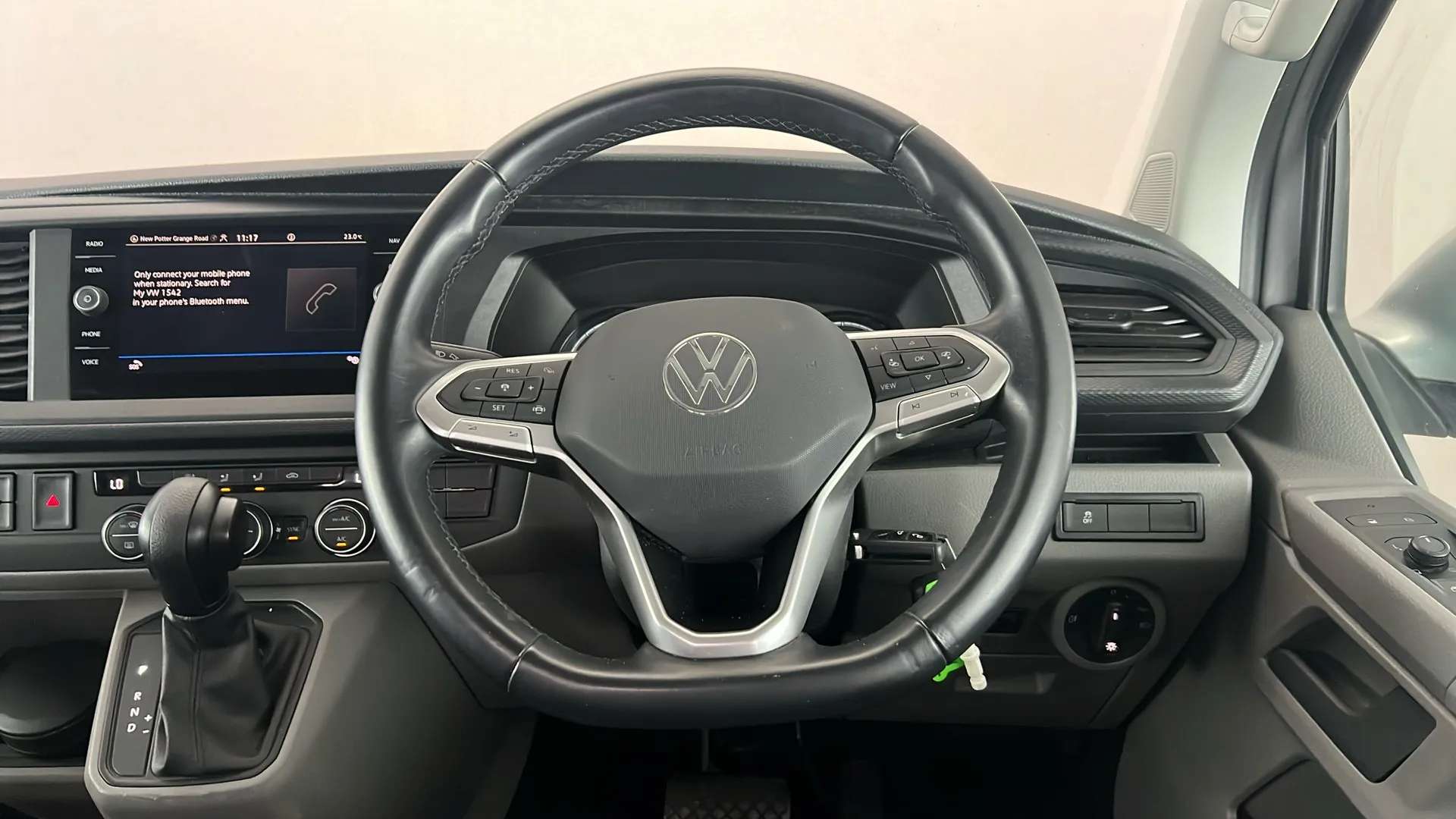 2022 VOLKSWAGEN TRANSPORTER SHUTTLE 2022 VOLKSWAGEN TRANSPORTER SHUTTLE