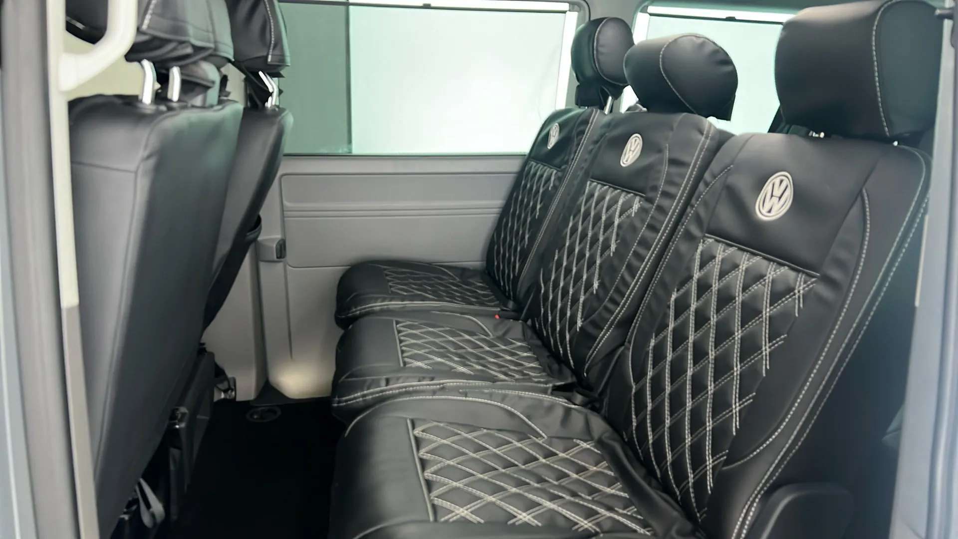 2022 VOLKSWAGEN TRANSPORTER SHUTTLE 2022 VOLKSWAGEN TRANSPORTER SHUTTLE