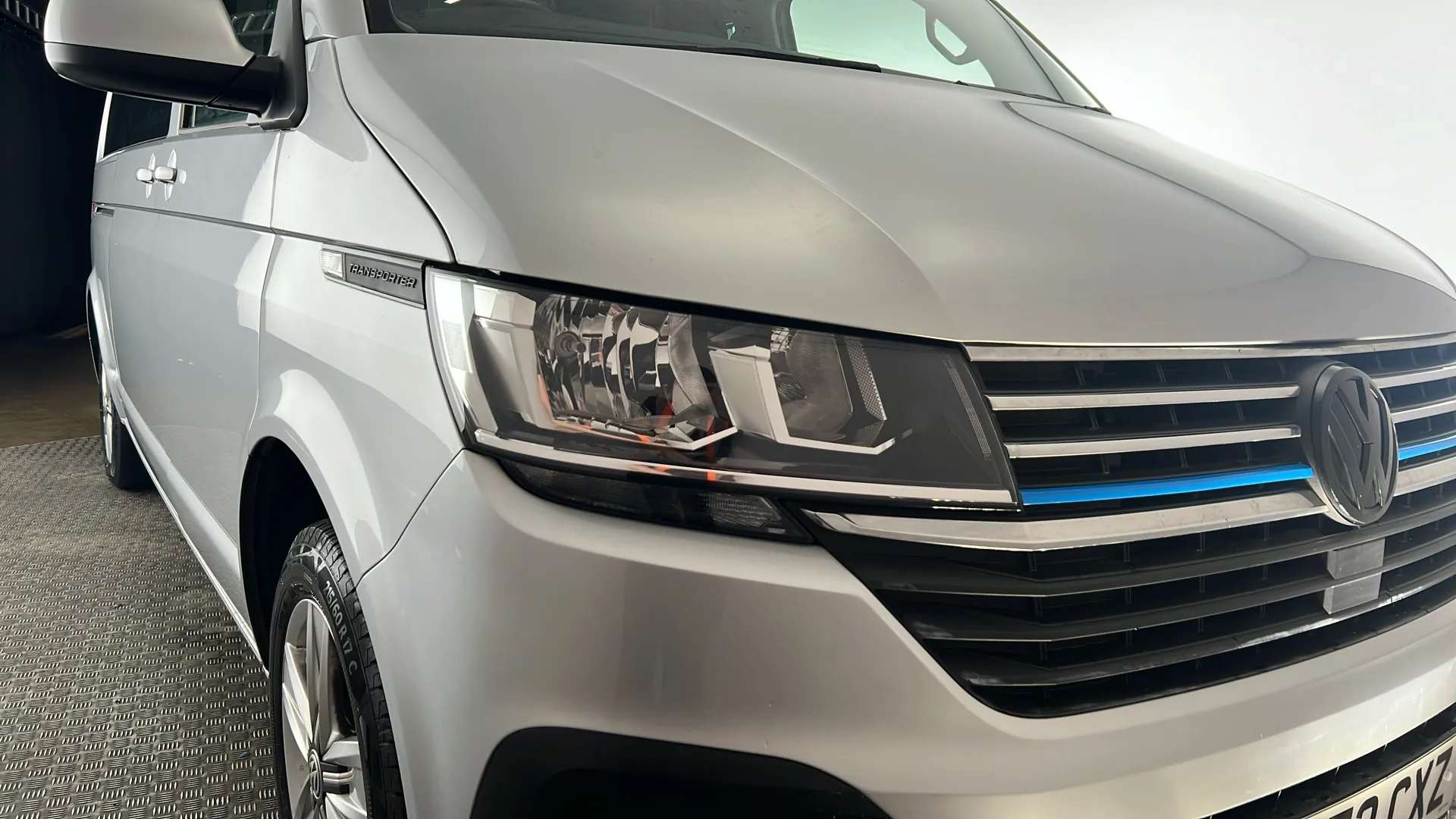 2022 VOLKSWAGEN TRANSPORTER SHUTTLE 2022 VOLKSWAGEN TRANSPORTER SHUTTLE