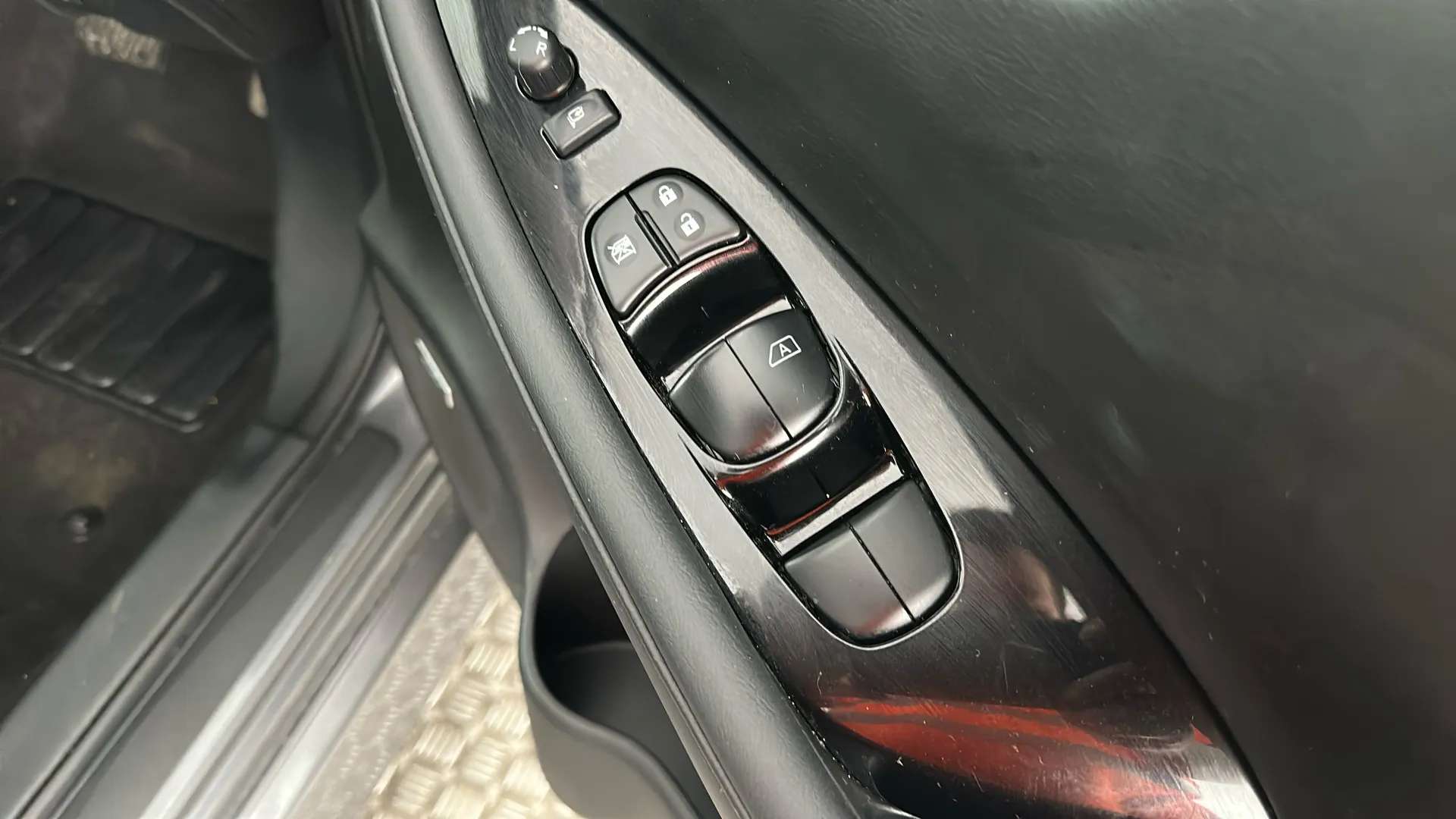 2021 NISSAN LEAF 2021 NISSAN LEAF