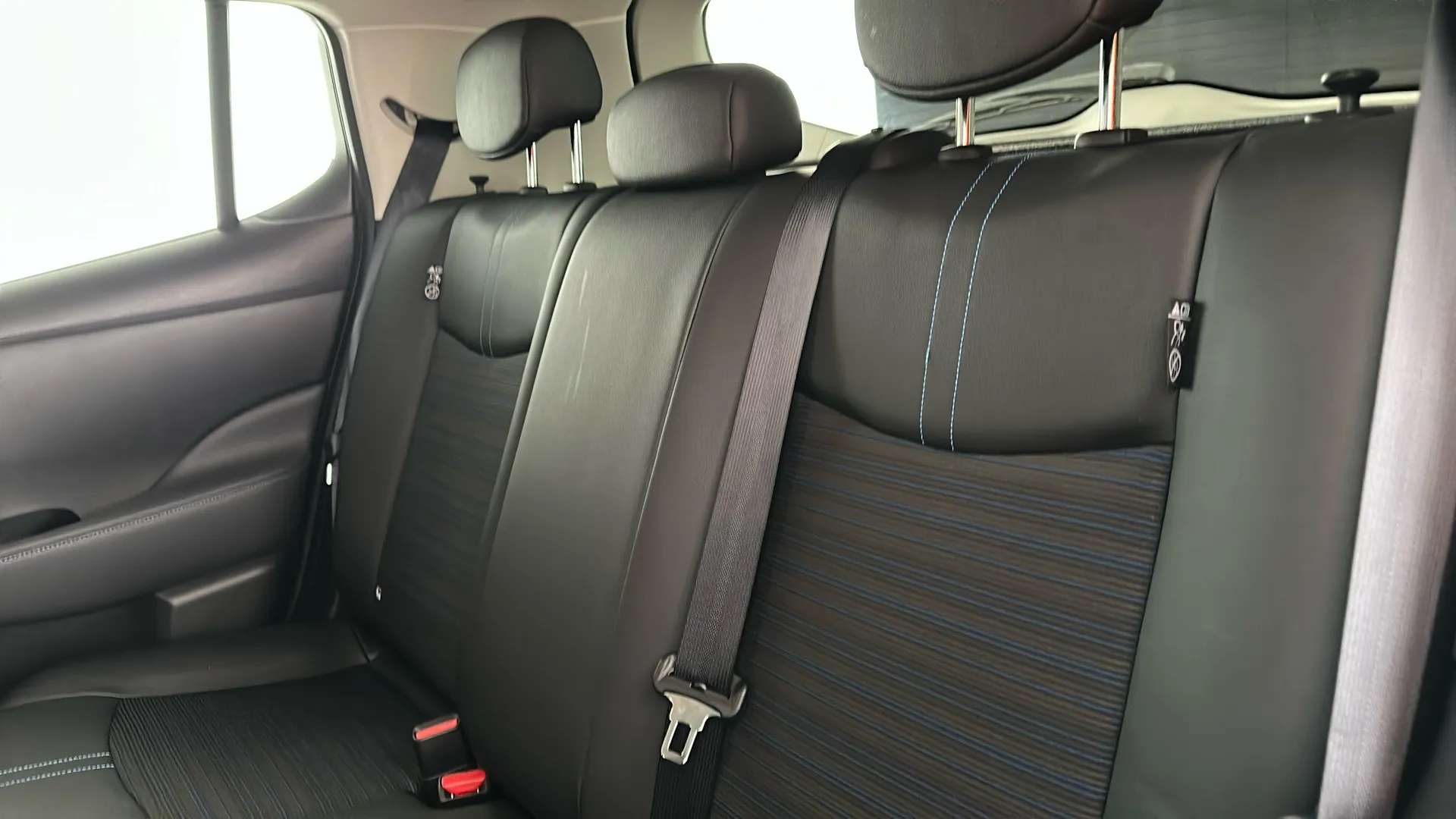 2021 NISSAN LEAF 2021 NISSAN LEAF