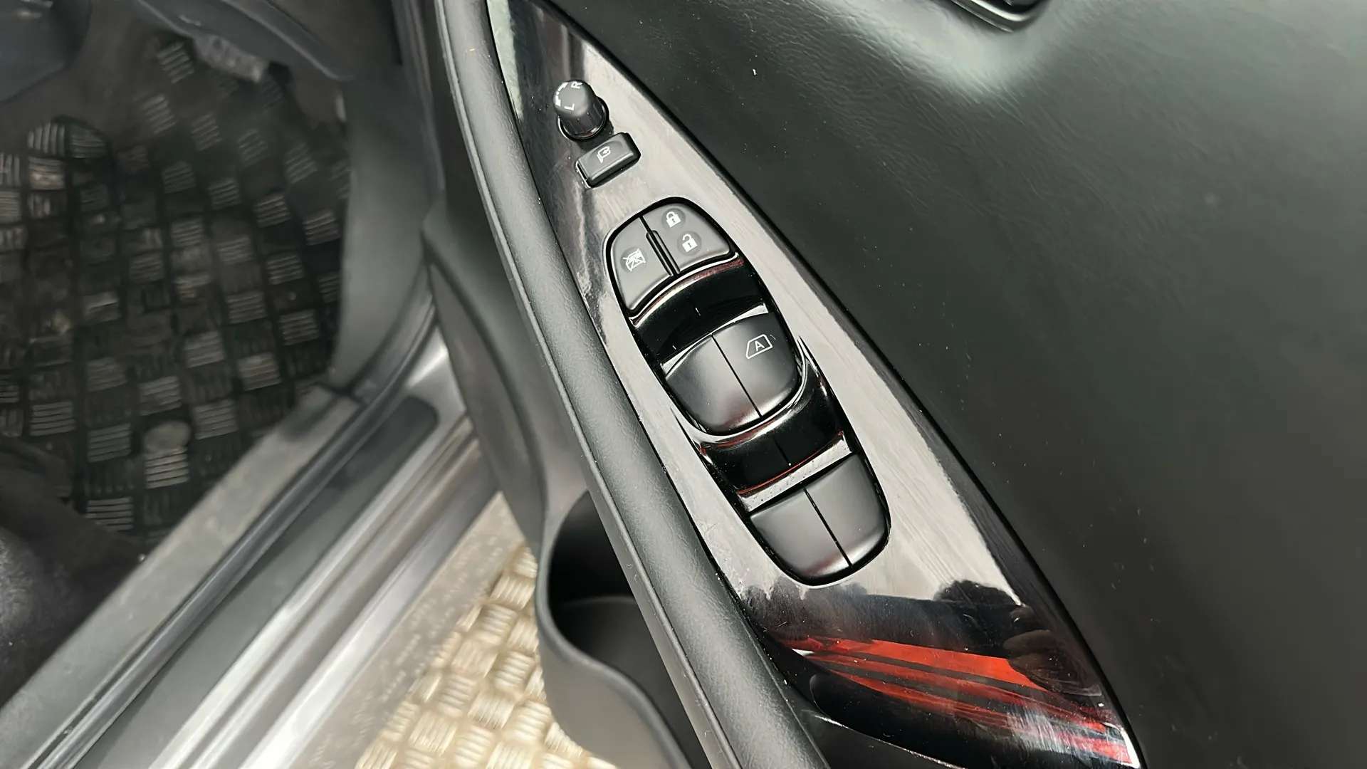 2021 NISSAN LEAF 2021 NISSAN LEAF