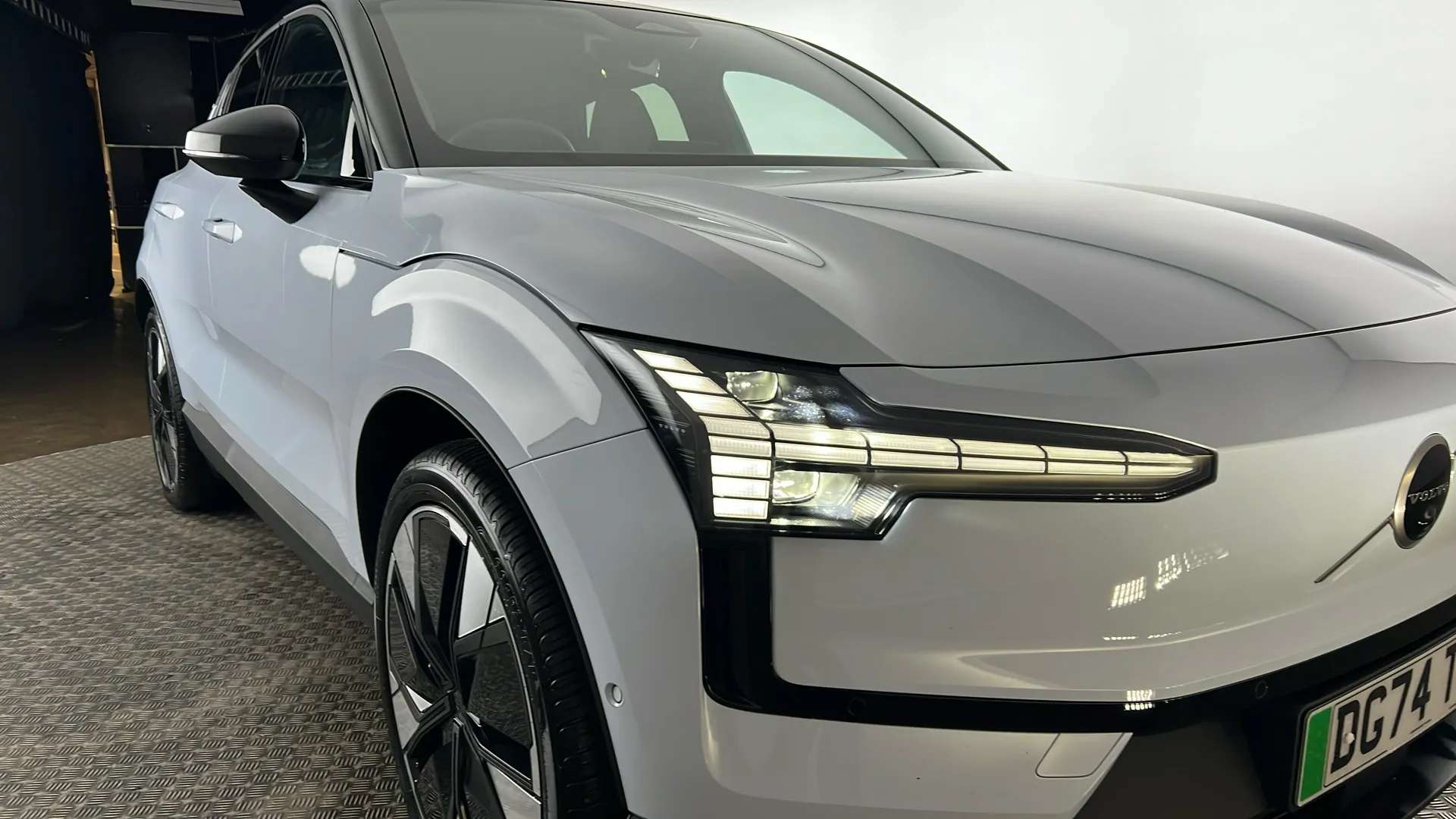 2024 VOLVO EX30 2024 VOLVO EX30