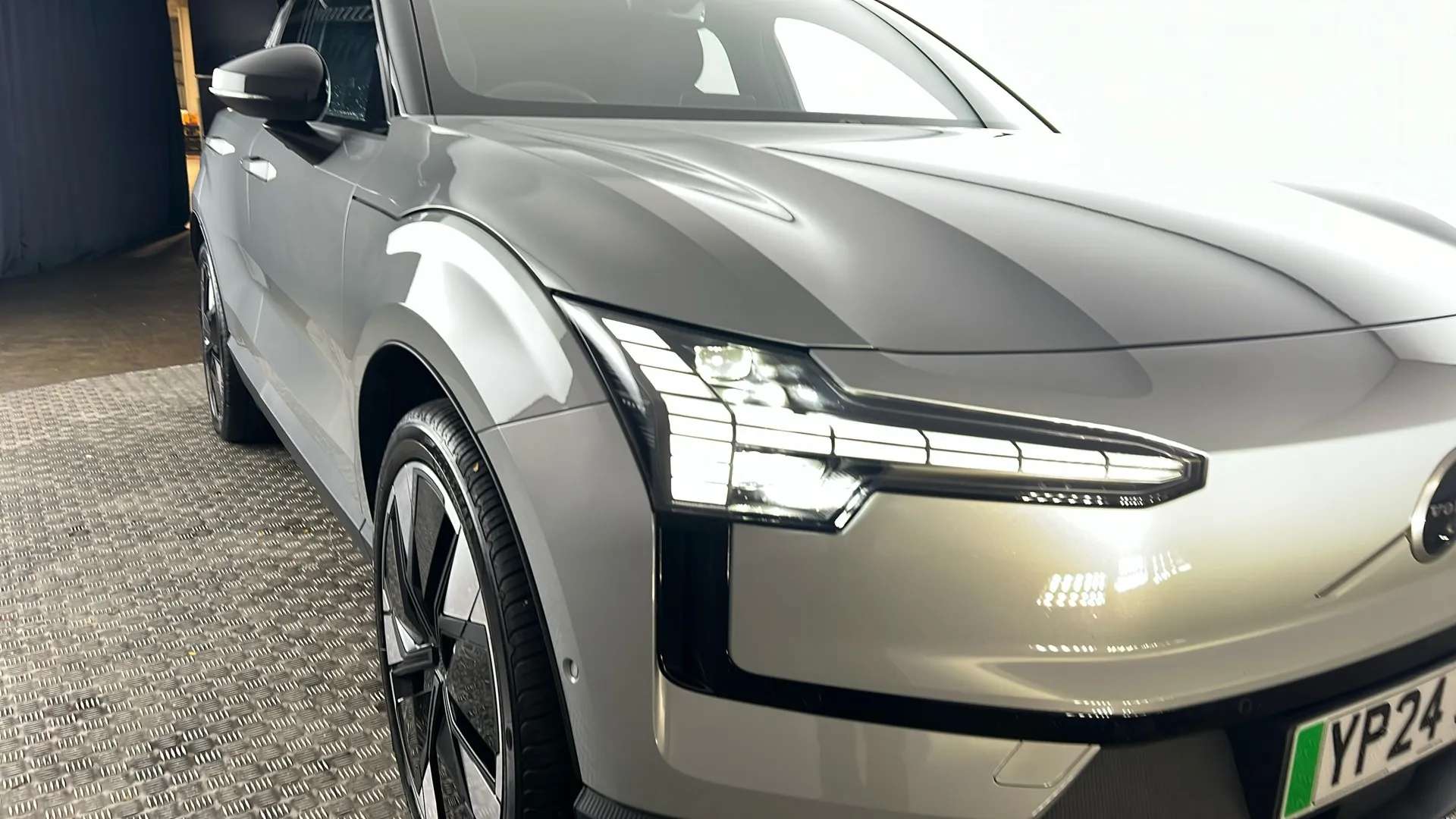 2024 VOLVO EX30 2024 VOLVO EX30