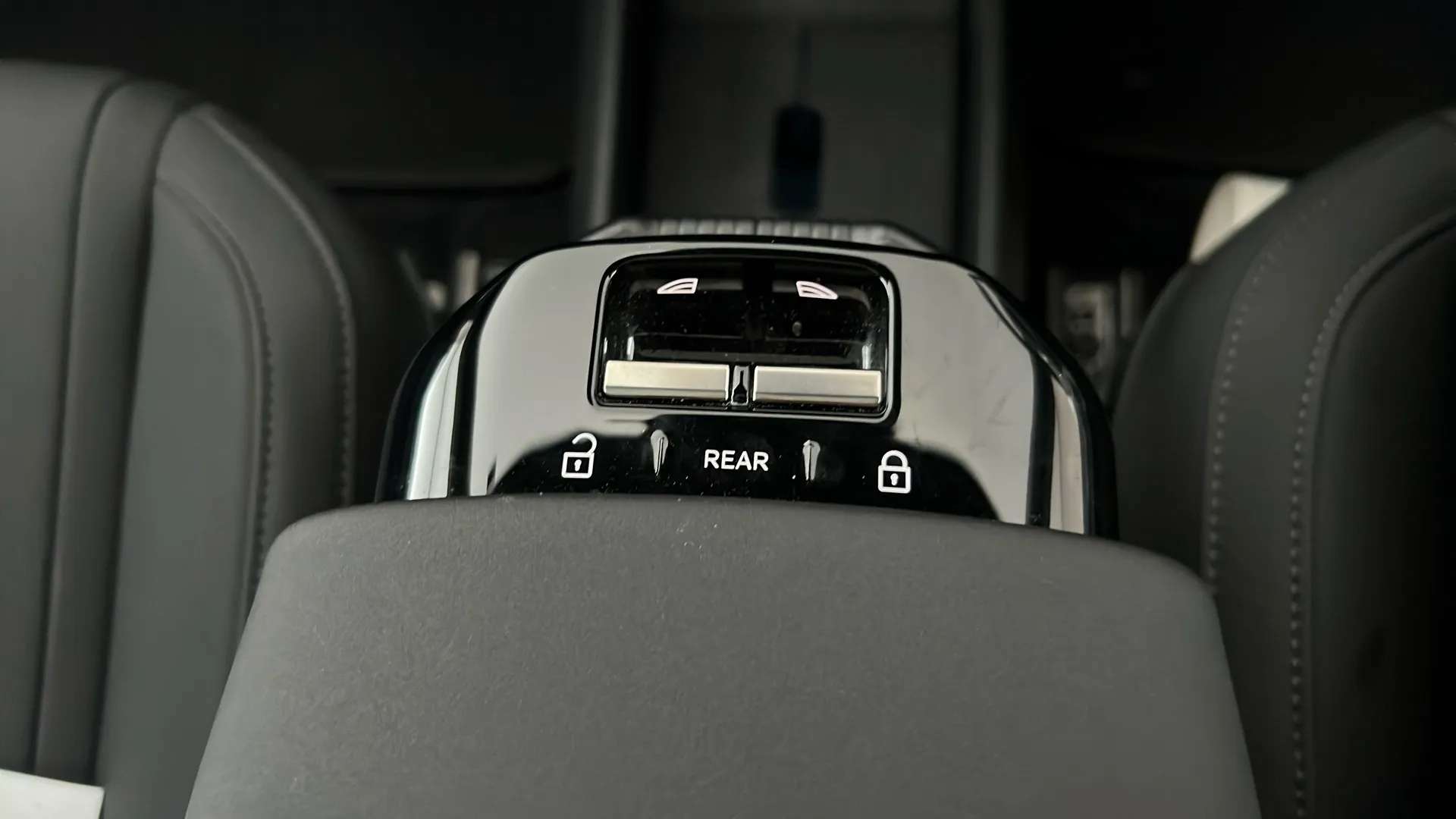 2024 VOLVO EX30 2024 VOLVO EX30