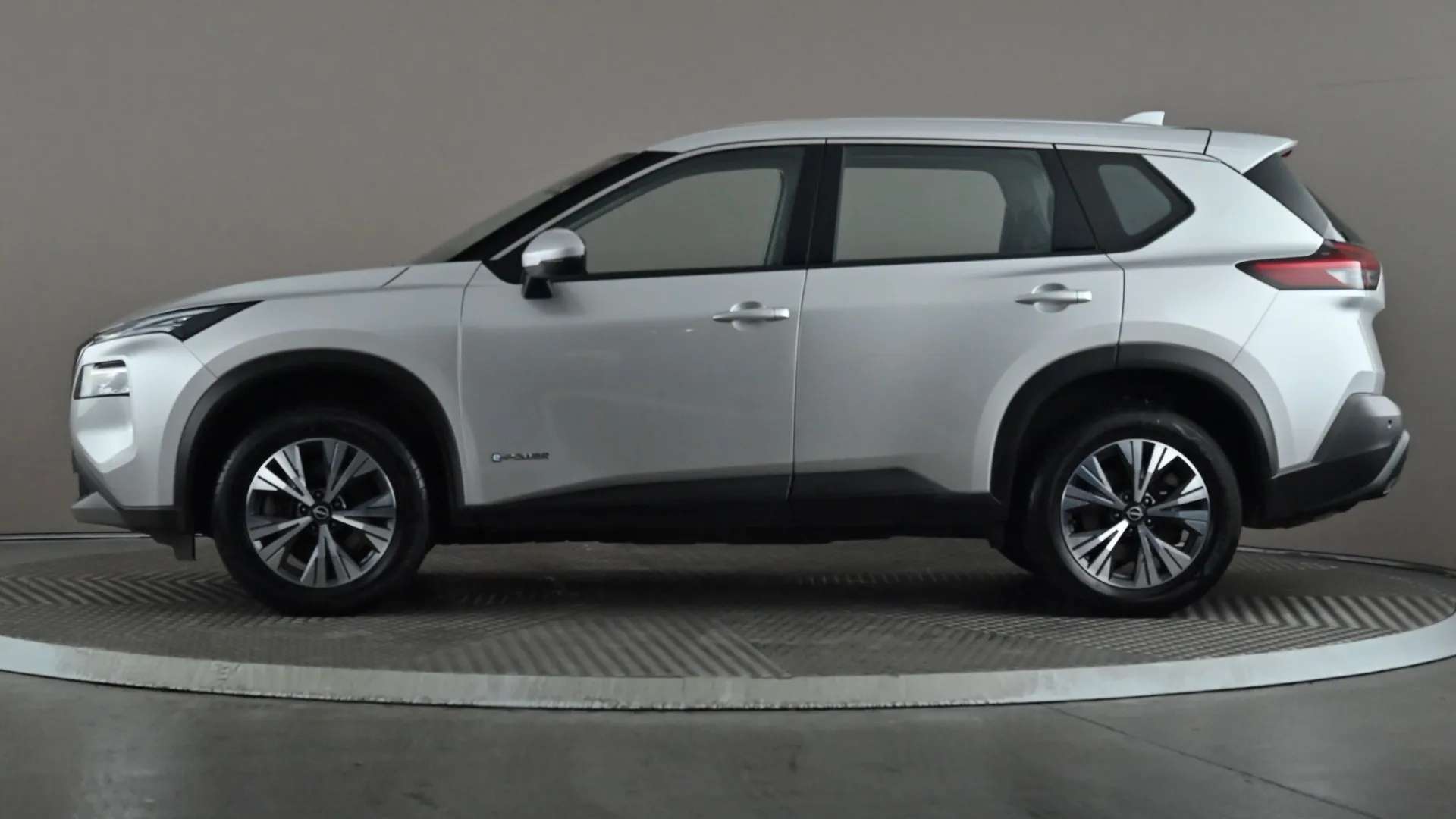 A 2024 NISSAN X-TRAIL 1.5 E-Power E-4orce 213 Acenta Premium Auto A 2024 NISSAN X-TRAIL 1.5 E-Power E-4orce 213 Acenta Premium Auto