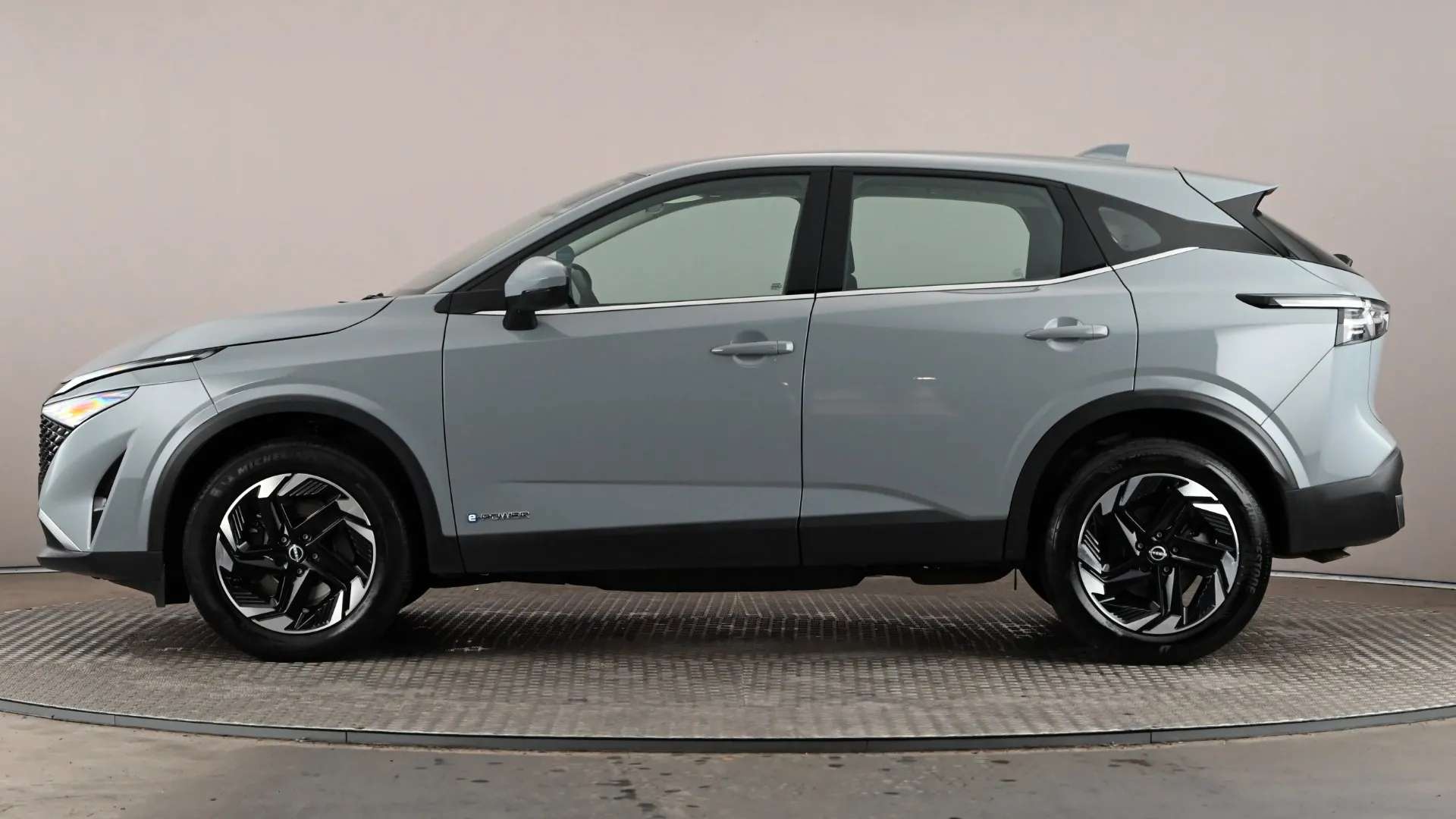 A 2024 NISSAN QASHQAI 1.5 E-Power Acenta Premium Auto A 2024 NISSAN QASHQAI 1.5 E-Power Acenta Premium Auto