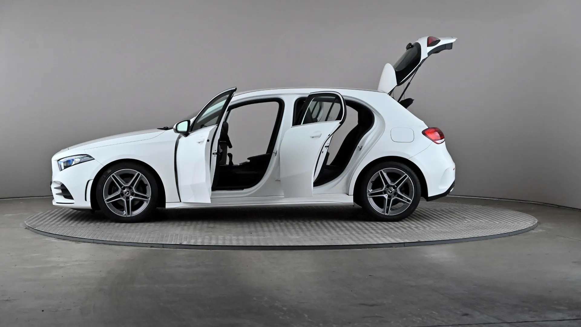 2019 MERCEDES-BENZ A CLASS 2019 MERCEDES-BENZ A CLASS
