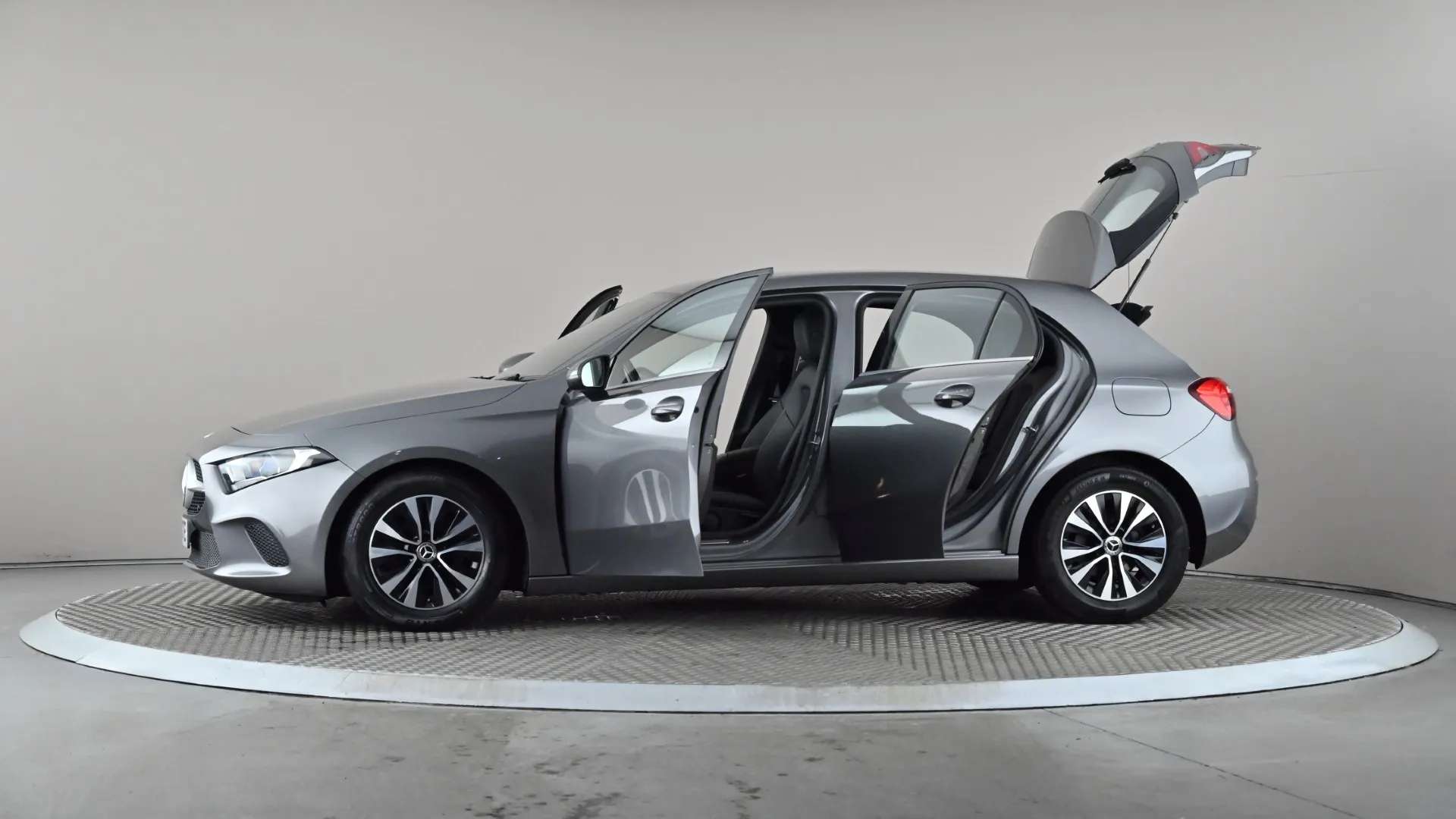 2021 MERCEDES-BENZ A CLASS 2021 MERCEDES-BENZ A CLASS
