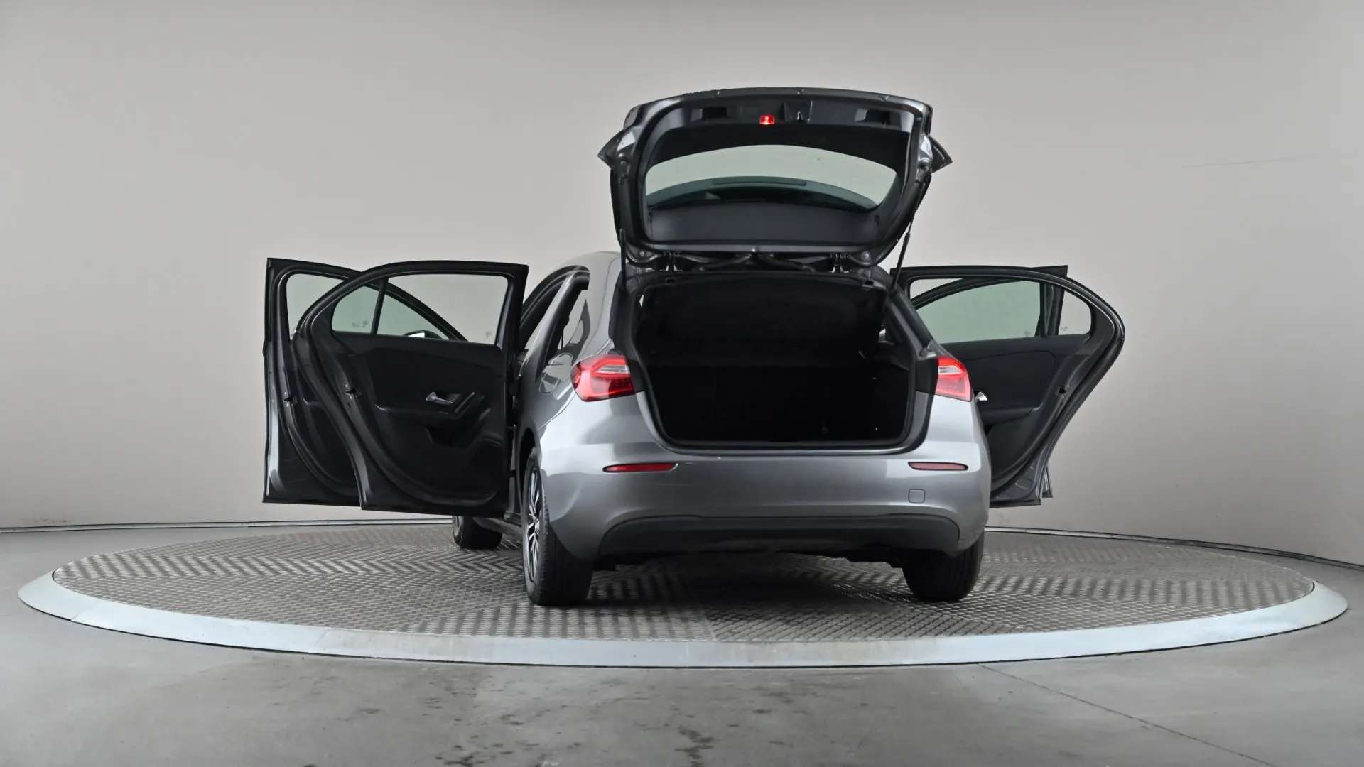 2021 MERCEDES-BENZ A CLASS 2021 MERCEDES-BENZ A CLASS