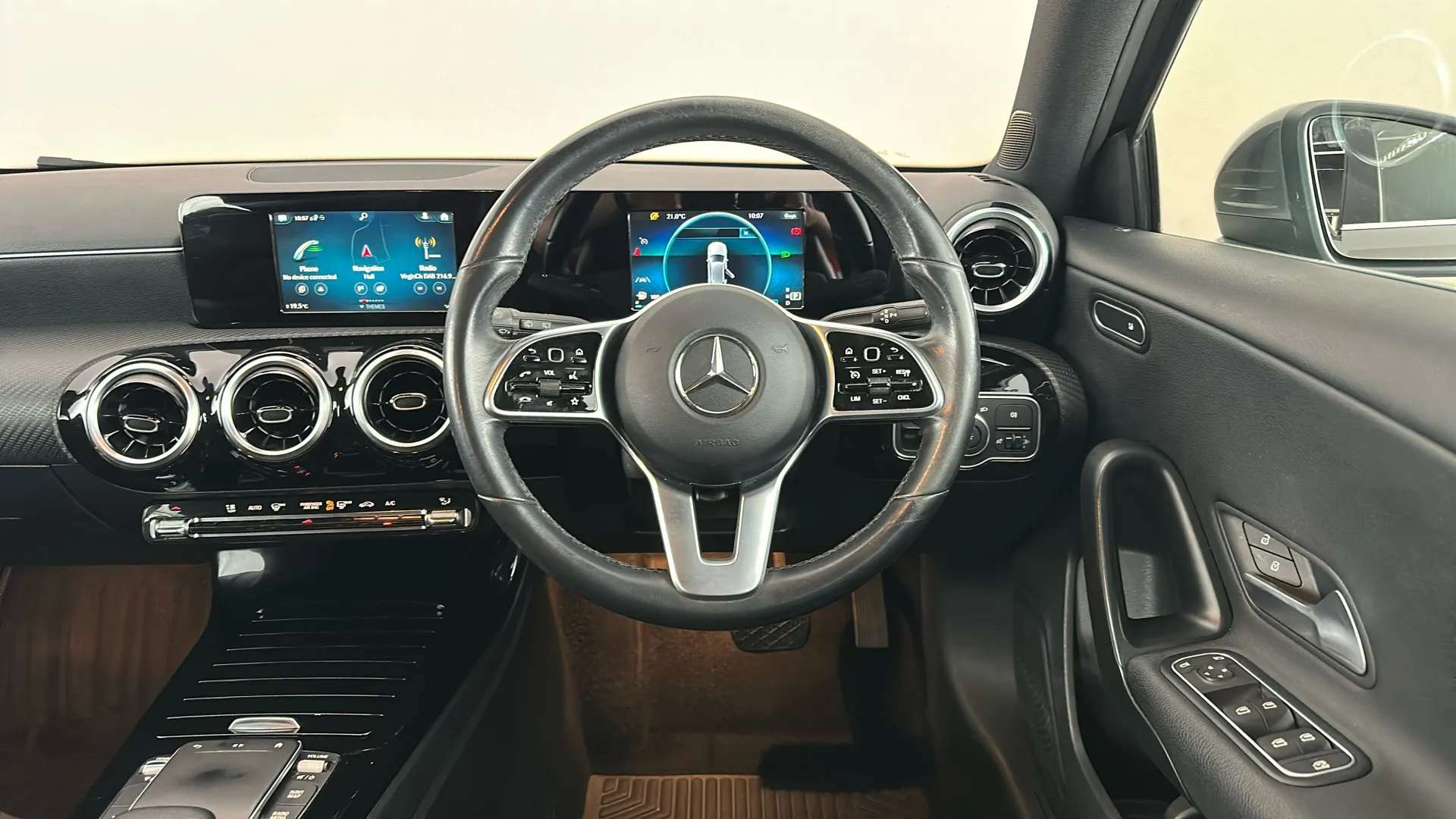 2021 MERCEDES-BENZ A CLASS 2021 MERCEDES-BENZ A CLASS